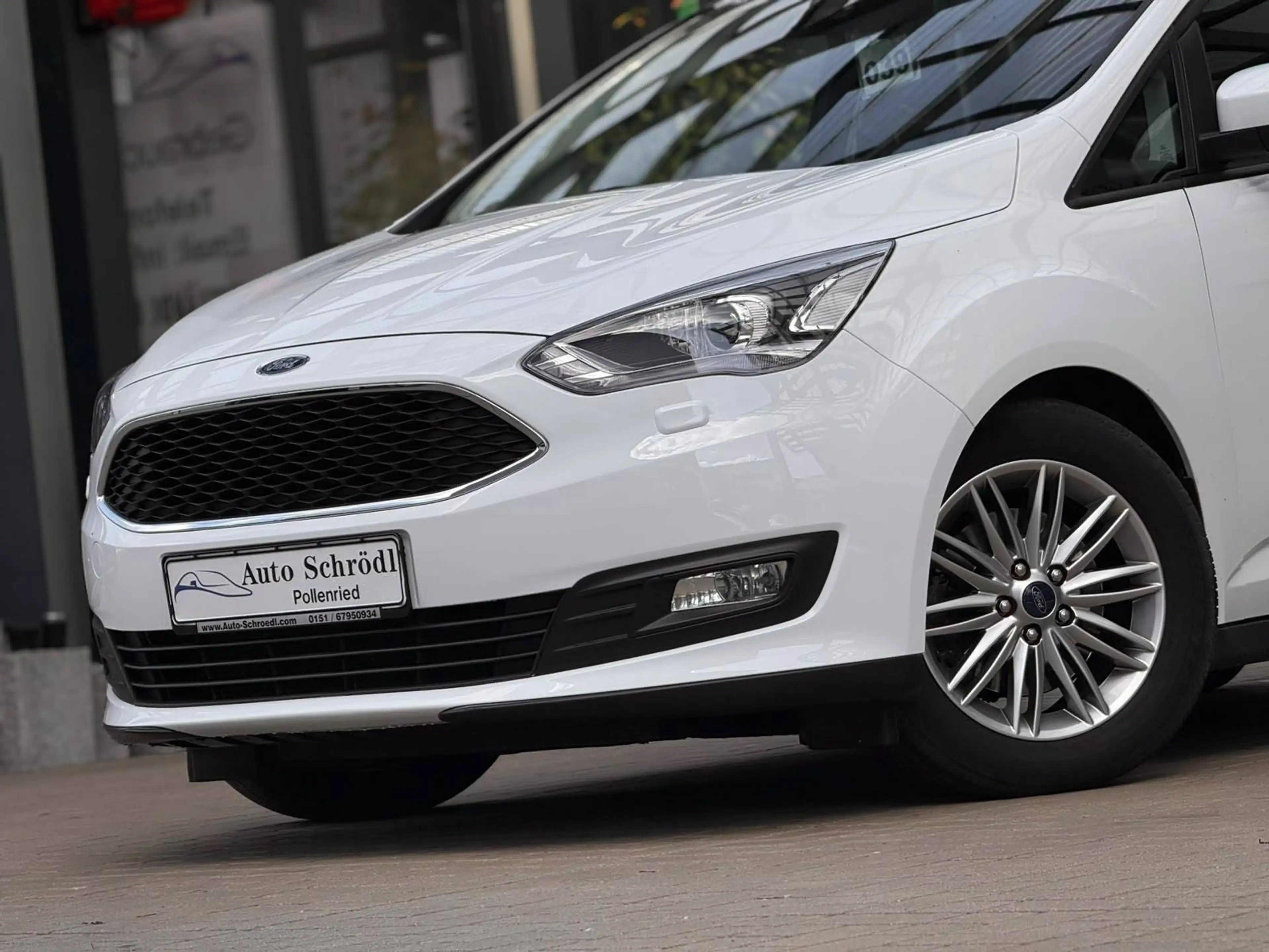 Ford C-Max Aut. 1.5 EcoBoost, Bi-Xenon, Lenkradheiz, Active City Stop, Tempomat, PDC, 2-Zonen Klimaauto, SR+WR — photo 2