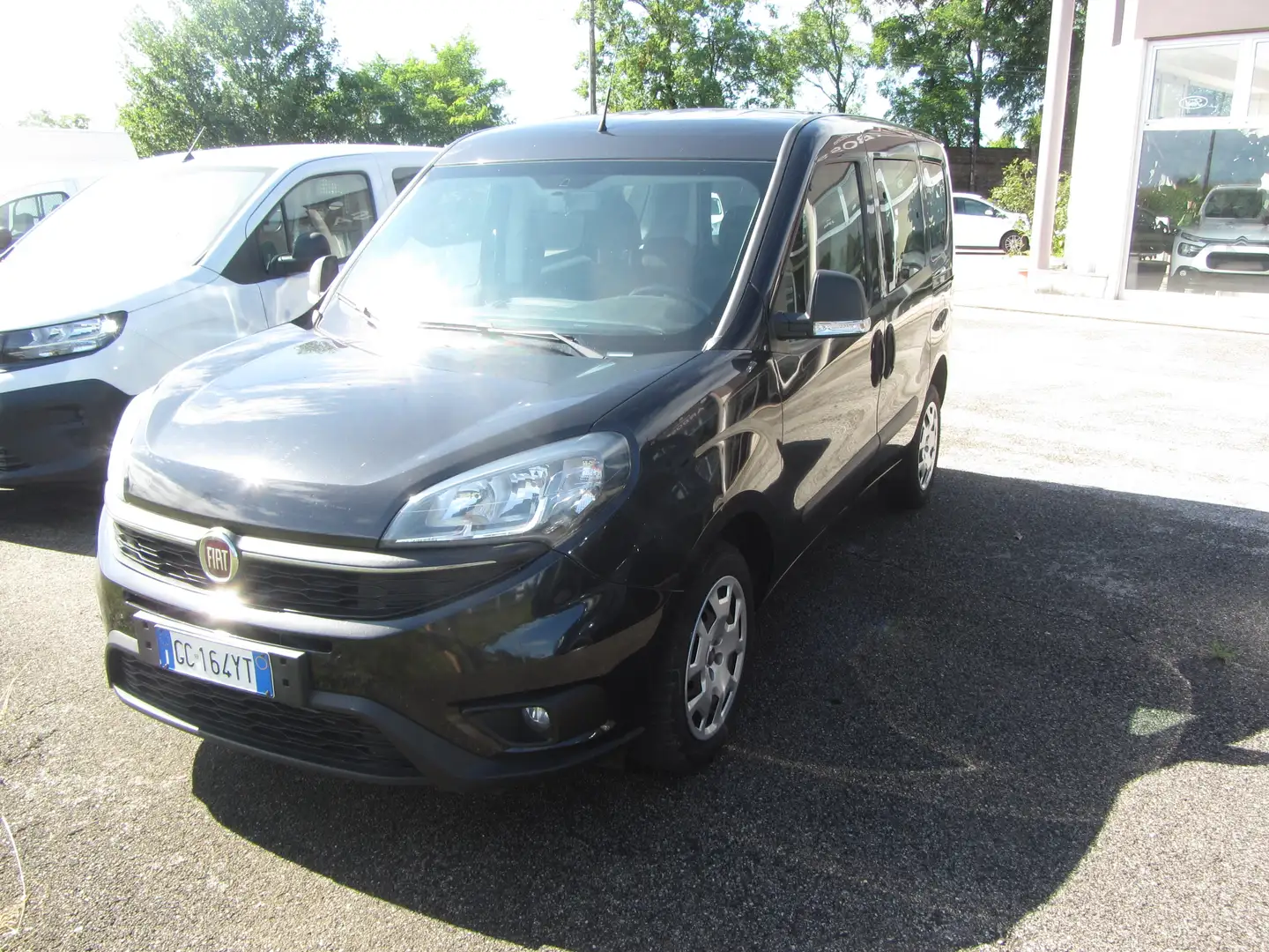 Fiat Doblo Doblo II 2015 1.6 mjt 16v Easy s Negro - 1