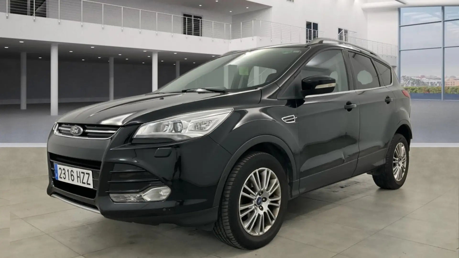 Ford Kuga 1.5 EcoB. Auto S&S Trend 4x2 150 Zwart - 1