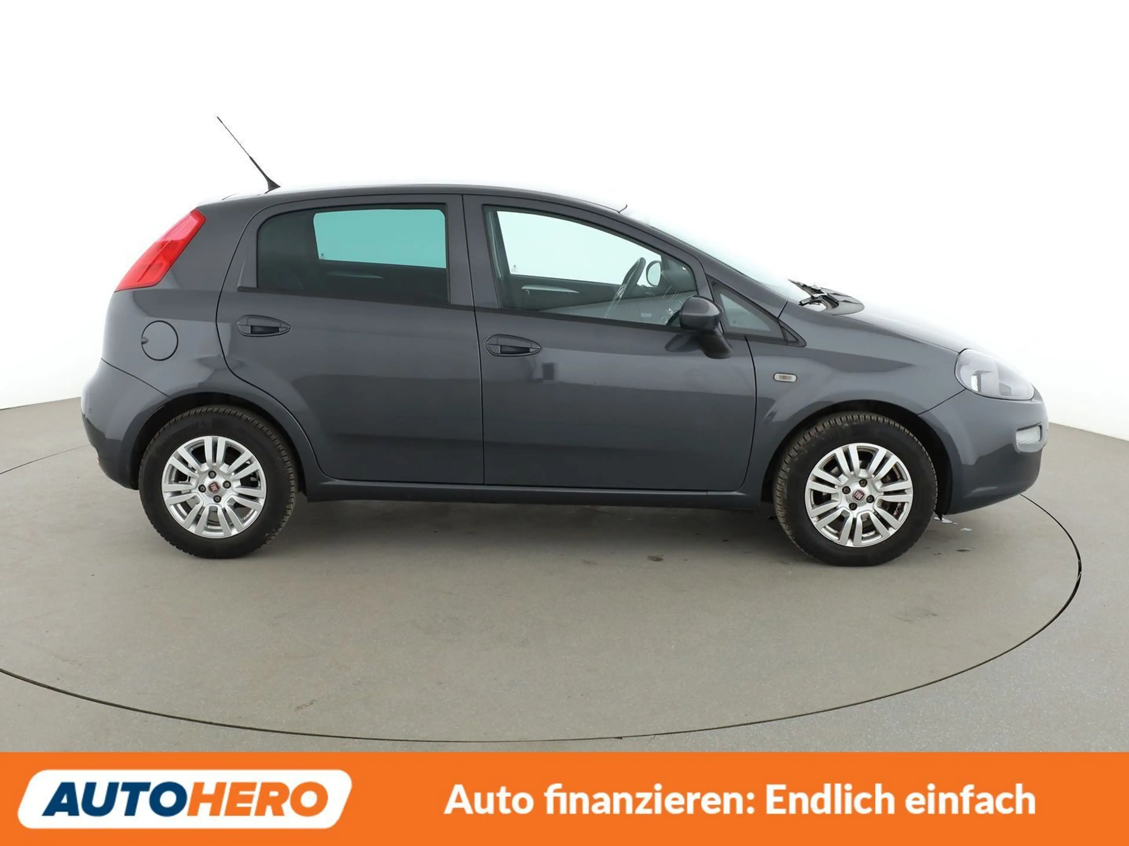 Fiat Punto 1.2 Lounge*PDC*BLUETOOTH* — photo 7