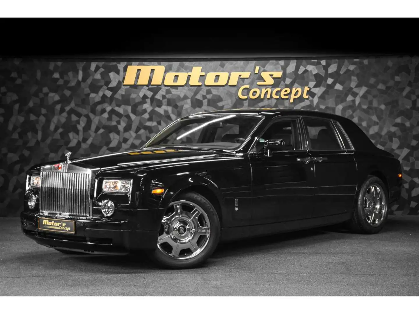 Rolls-Royce Phantom 6.75 V12 Zwart - 1