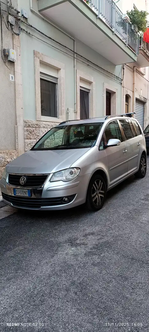 Volkswagen Touran 1.9 tdi Highline dpf - 1