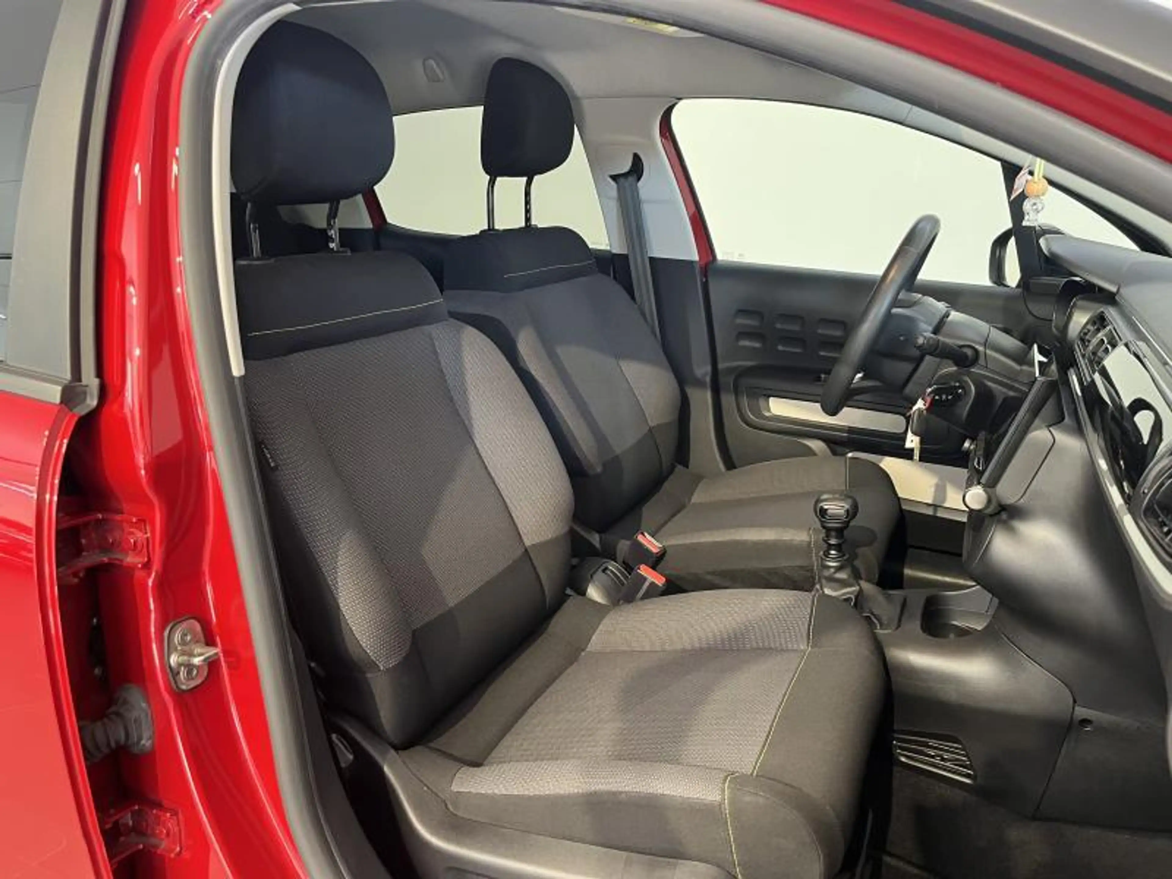 Citroen C3 FEEL — photo 14
