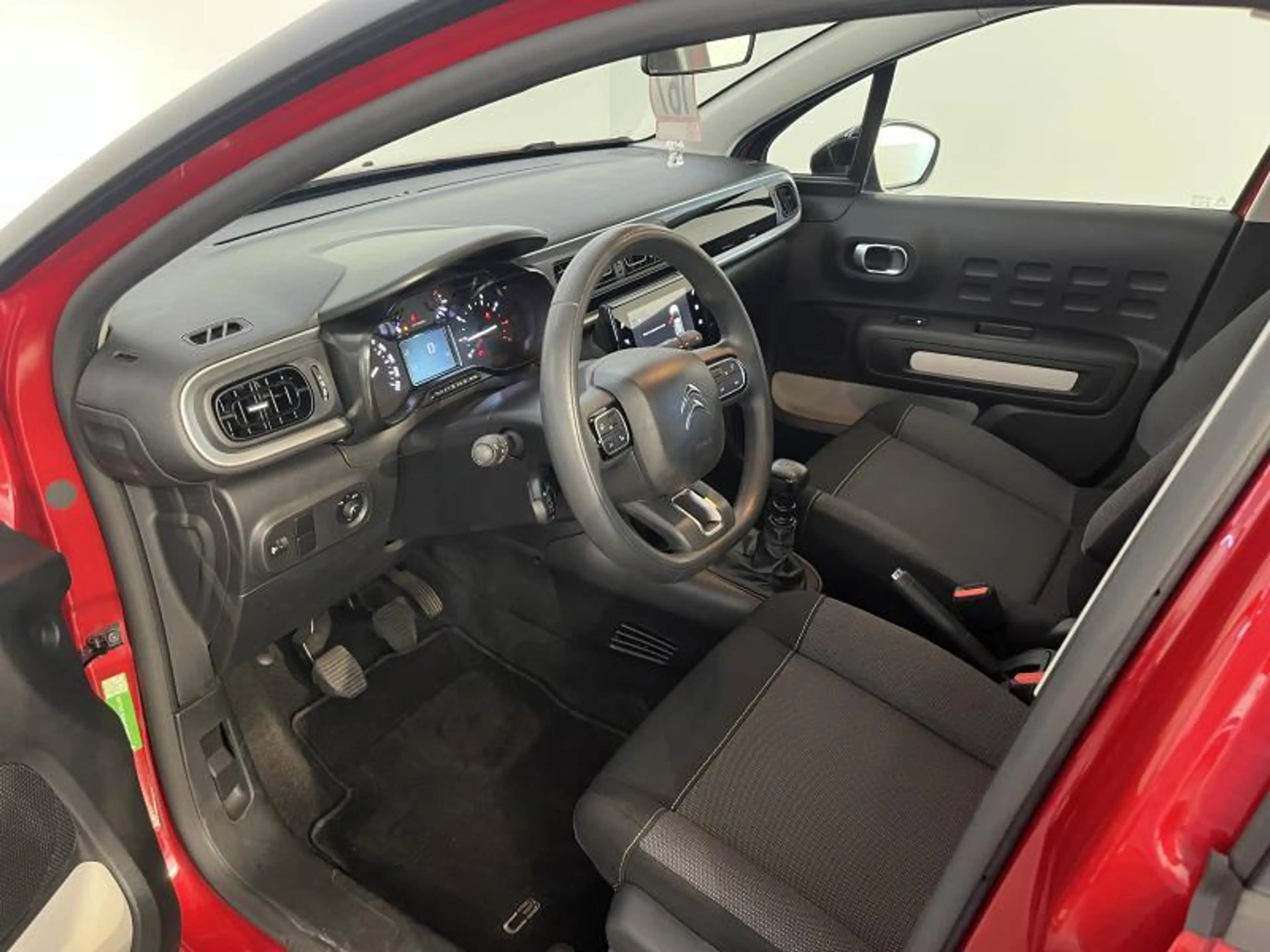 Citroen C3 FEEL — photo 11