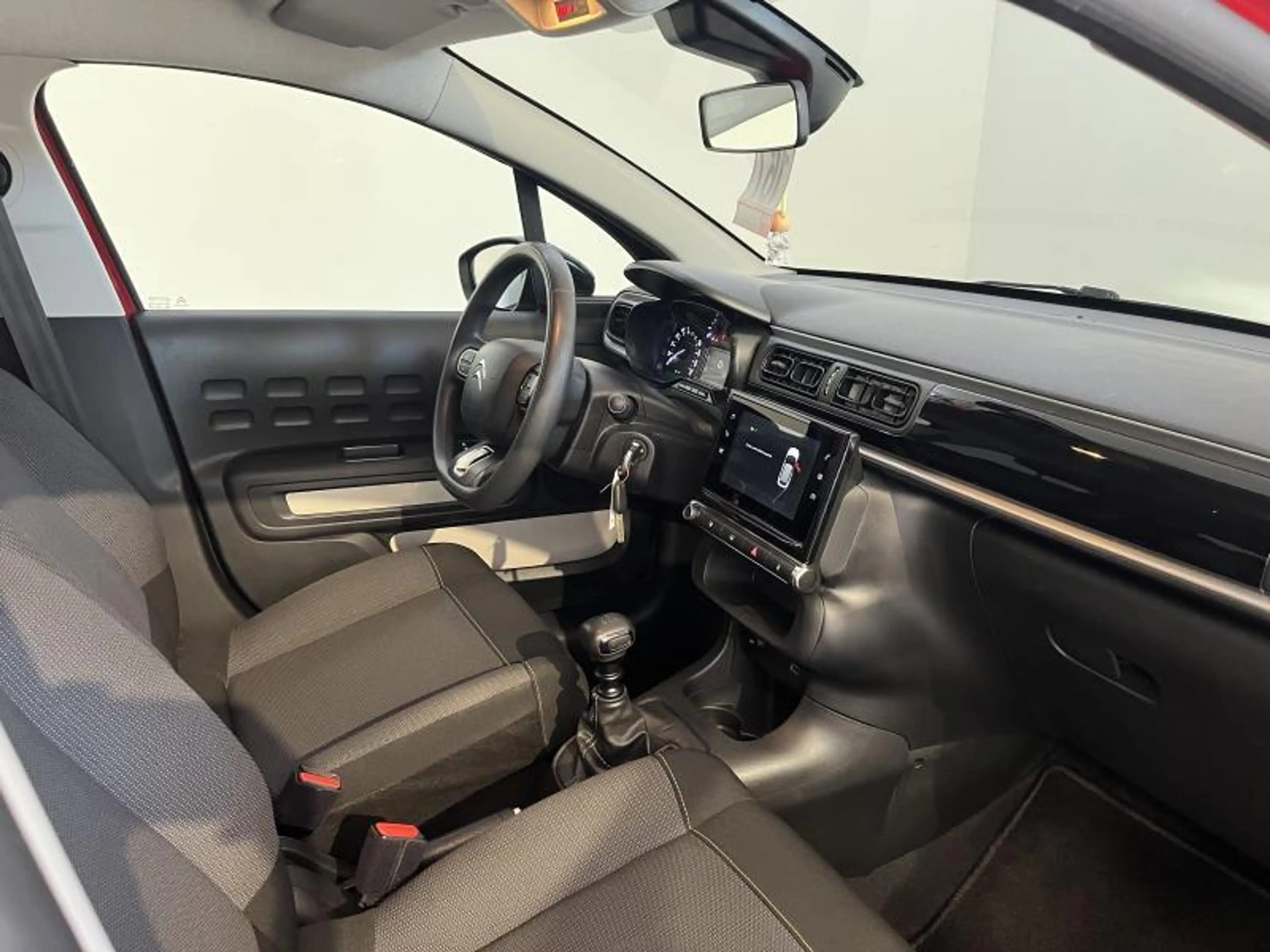 Citroen C3 FEEL — photo 13