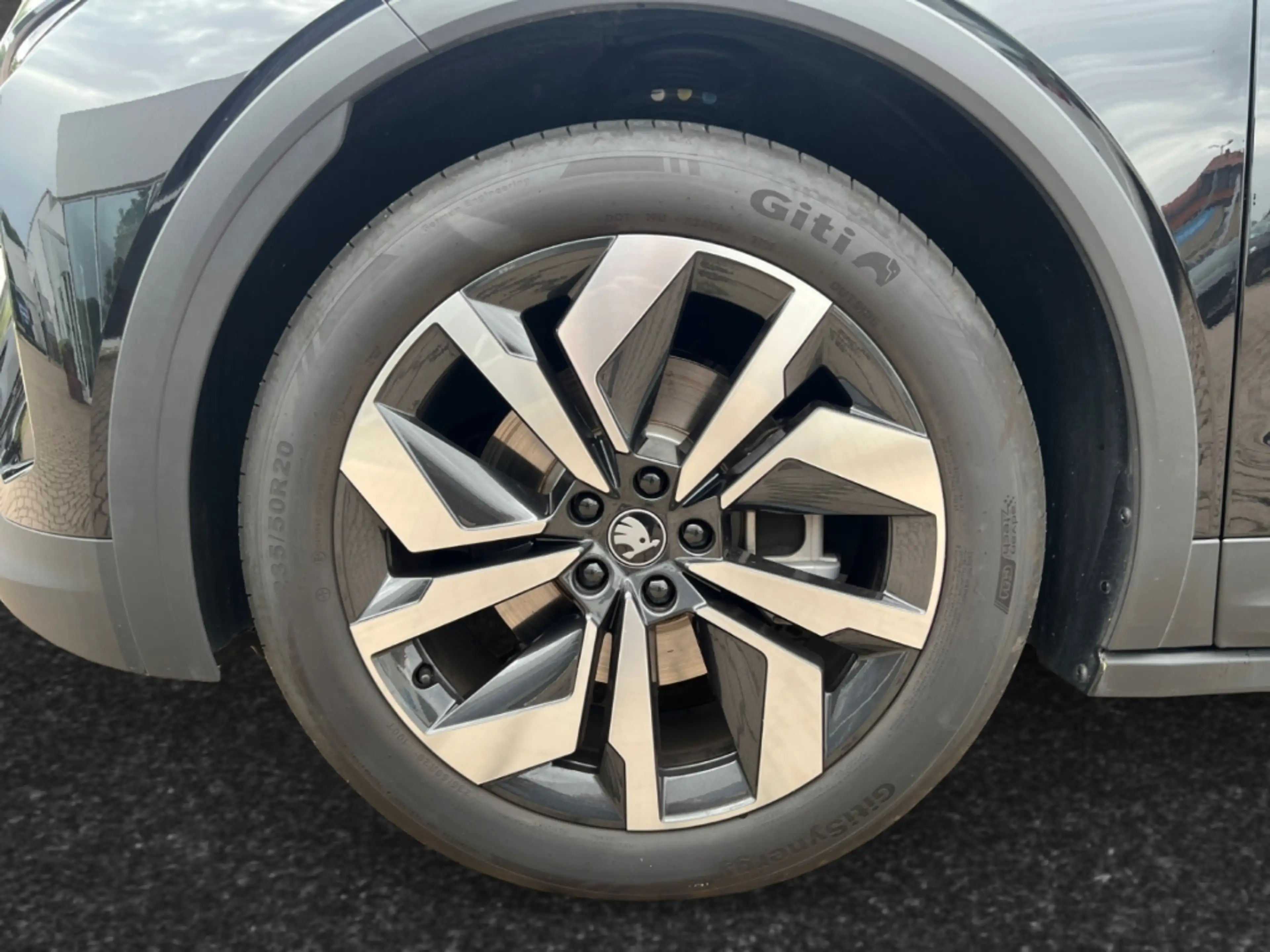 Skoda Elroq 60 Sportline Matrix Navi HUD CANTON 360° ACC — photo 7
