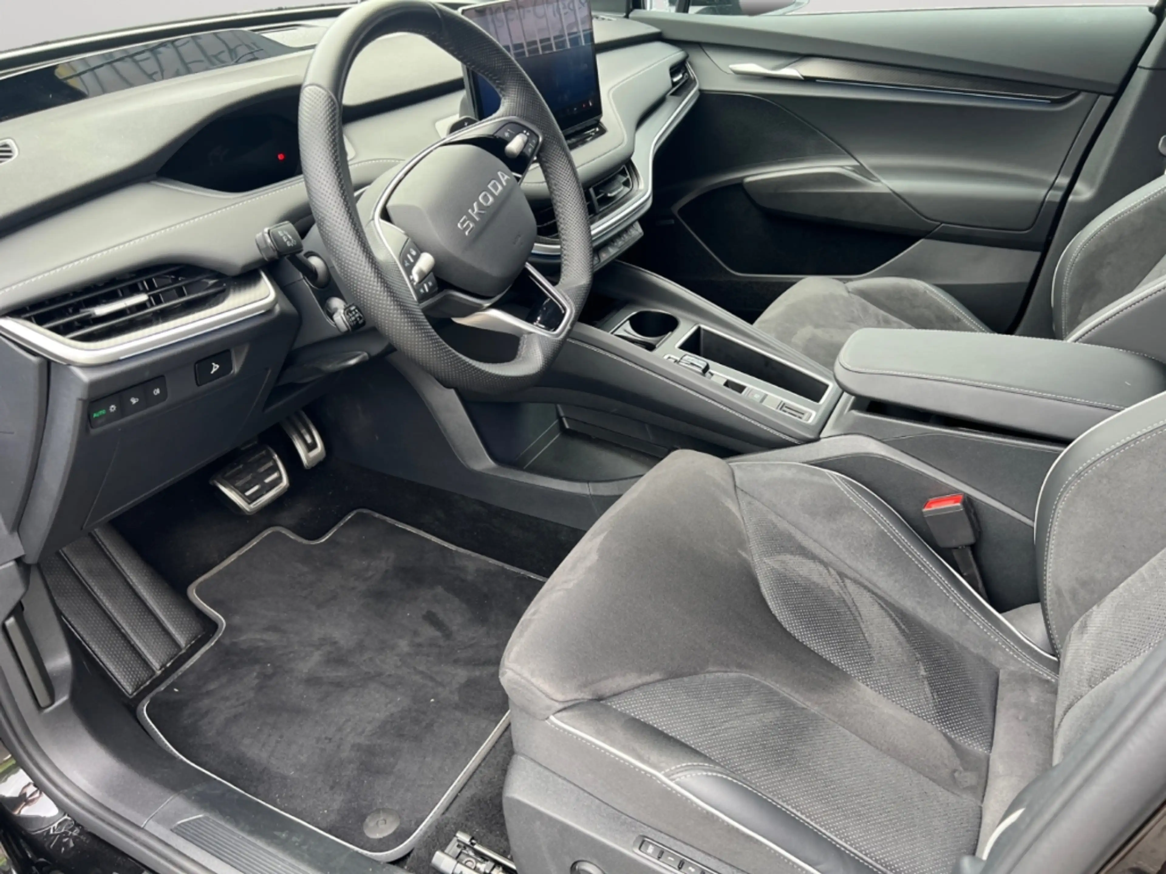 Skoda Elroq 60 Sportline Matrix Navi HUD CANTON 360° ACC — photo 13