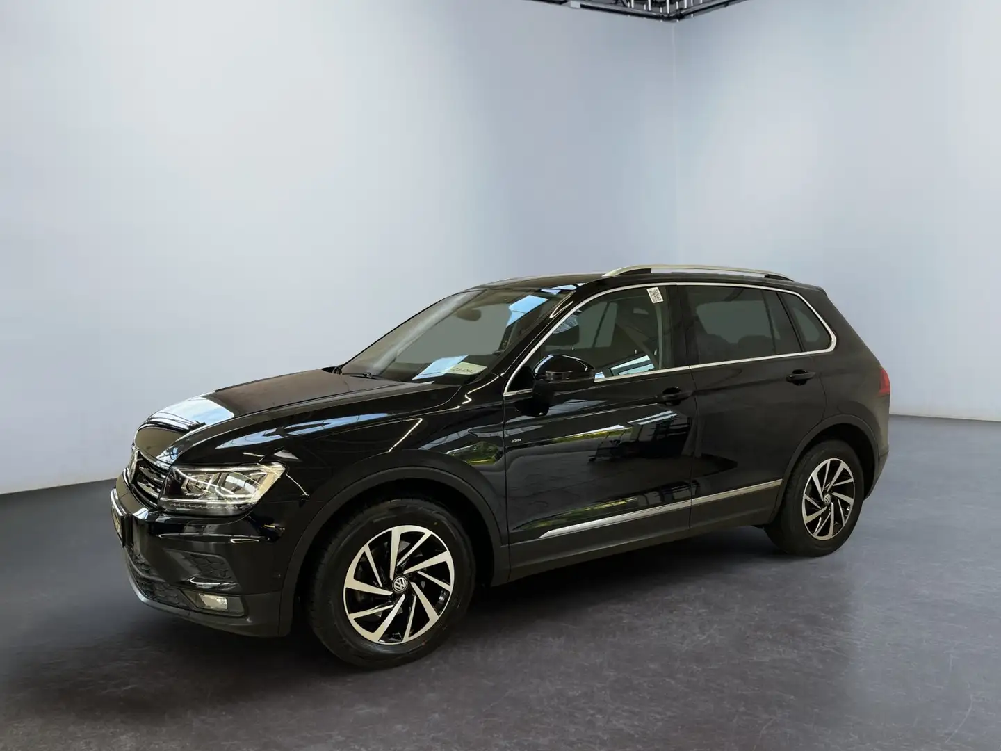 Volkswagen Tiguan Join 1.5TSI DSG el.Heckklappe Standheizung Zwart - 2