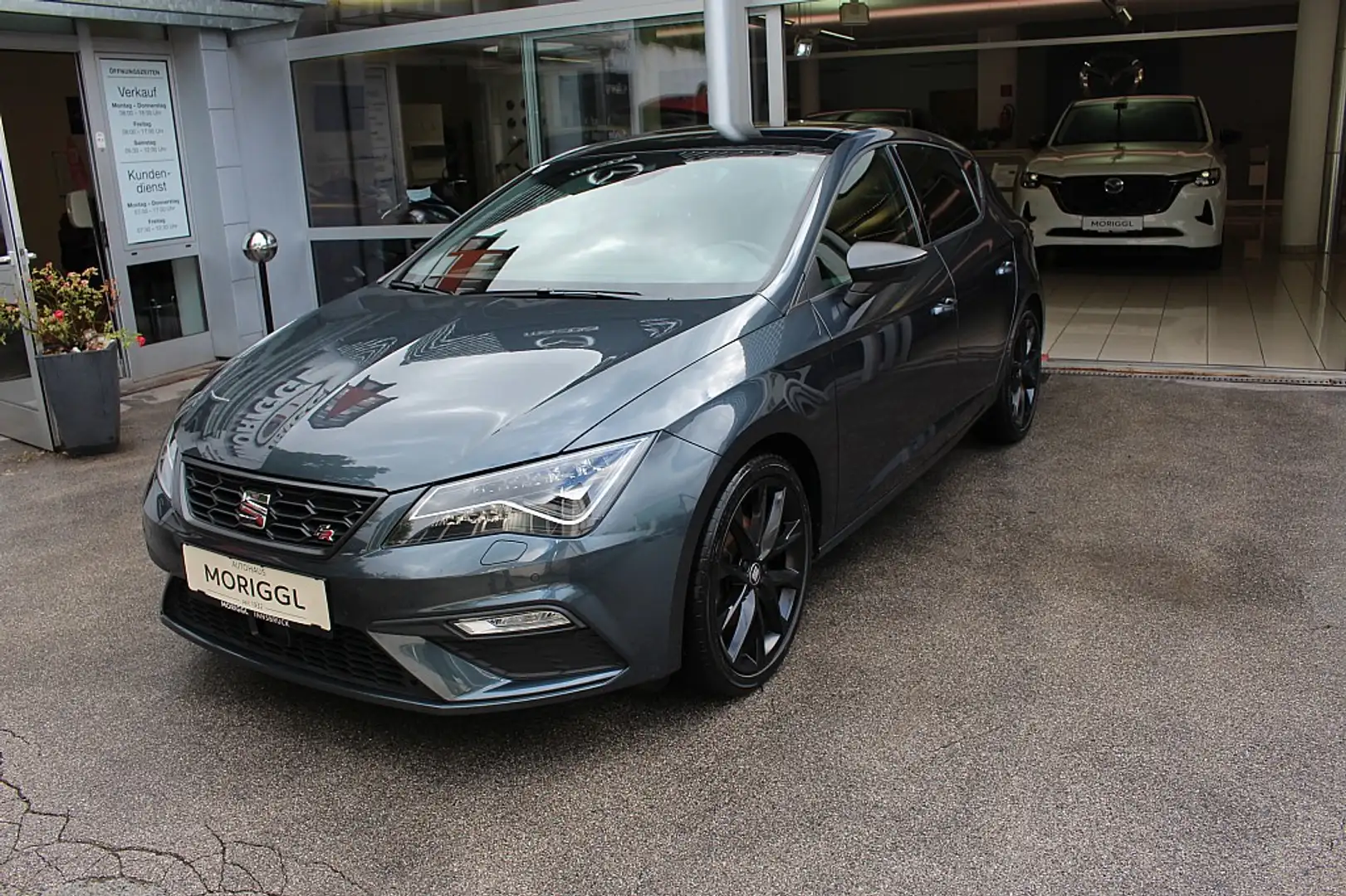 SEAT Leon FR Black-Edition Plus 1,5 TSI Grau - 1