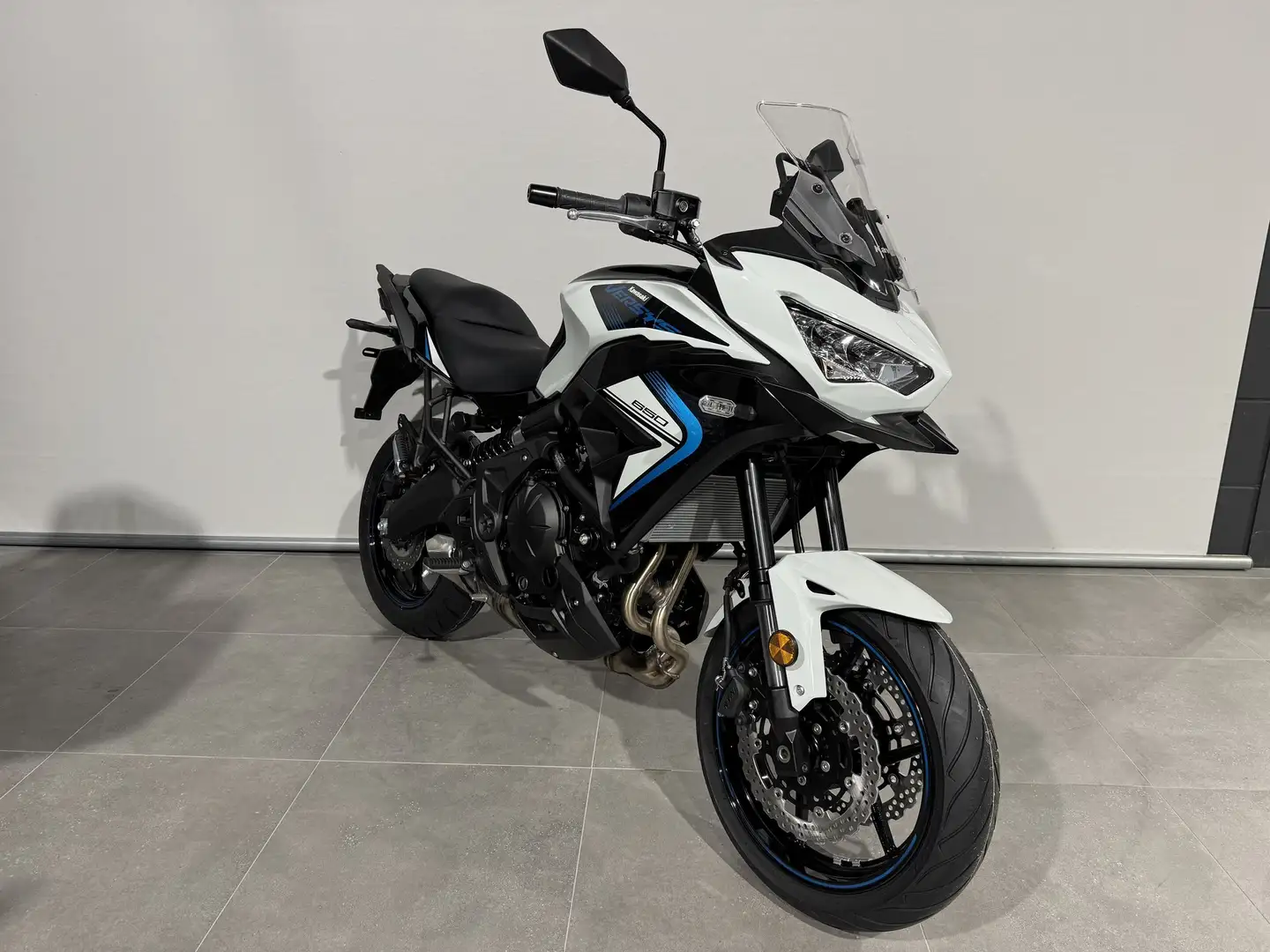 Kawasaki Versys 650 ABS Wit - 2