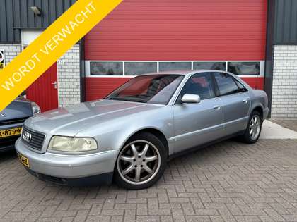 Audi A8 4.2 5V quattro AUTOMAAT / XENON / SCHUIFDAK / BOSE