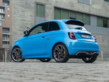 500e Cabrio 500e Cabrio 42 kWh Scorpionissima