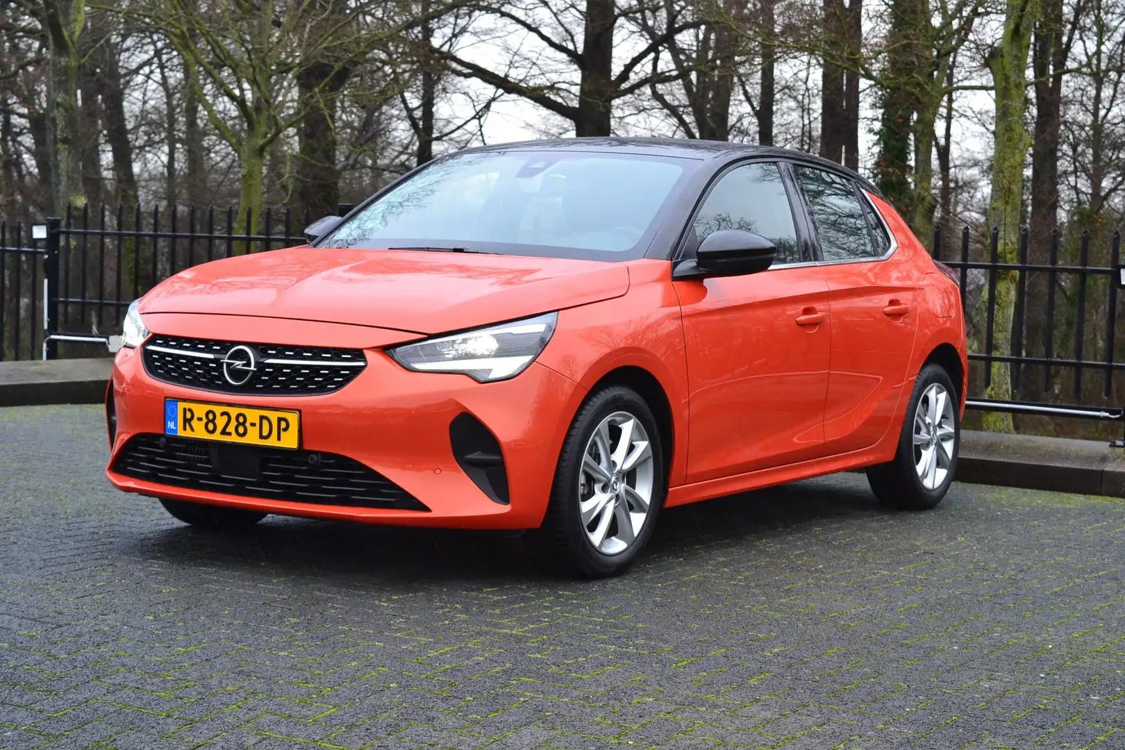 Opel Corsa 1.2 Turbo Elegance Orange - 1
