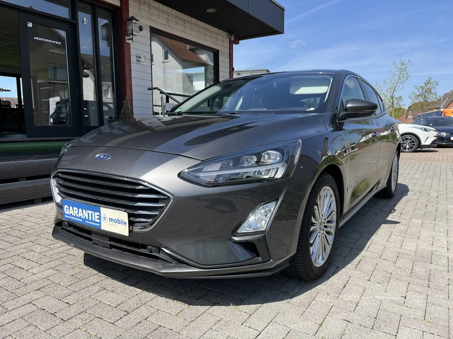 Ford Focus Titanium Gris - 1