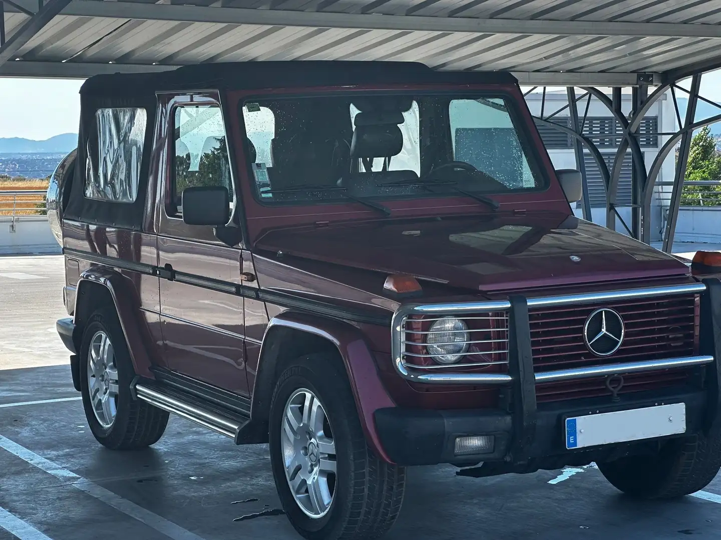 Mercedes-Benz G 300 GD Rojo - 2