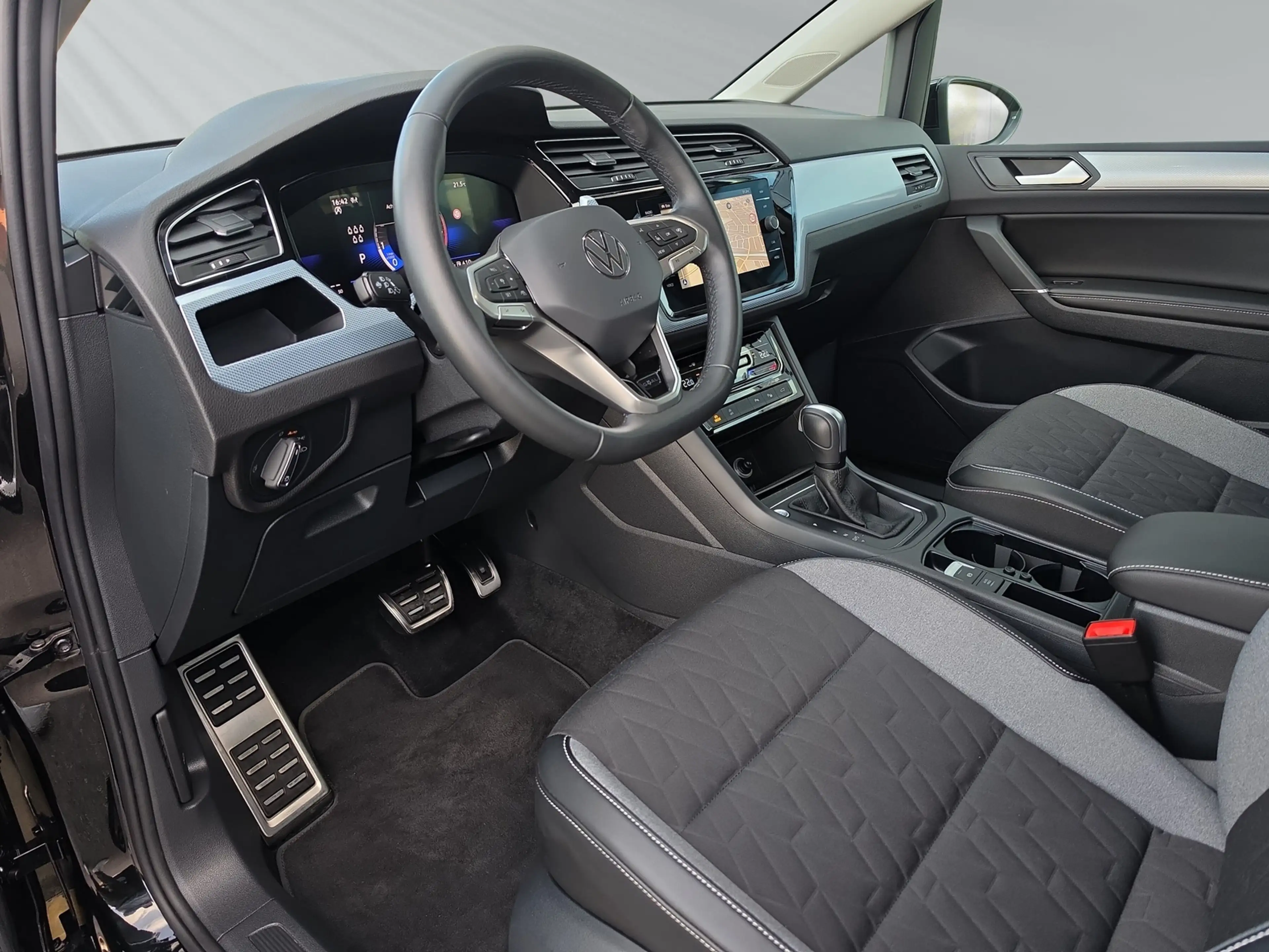 Volkswagen Touran 1,5 TSI DSG Goal 7.SITZE+NAVI+AHK+RÜCK.KAM — photo 11