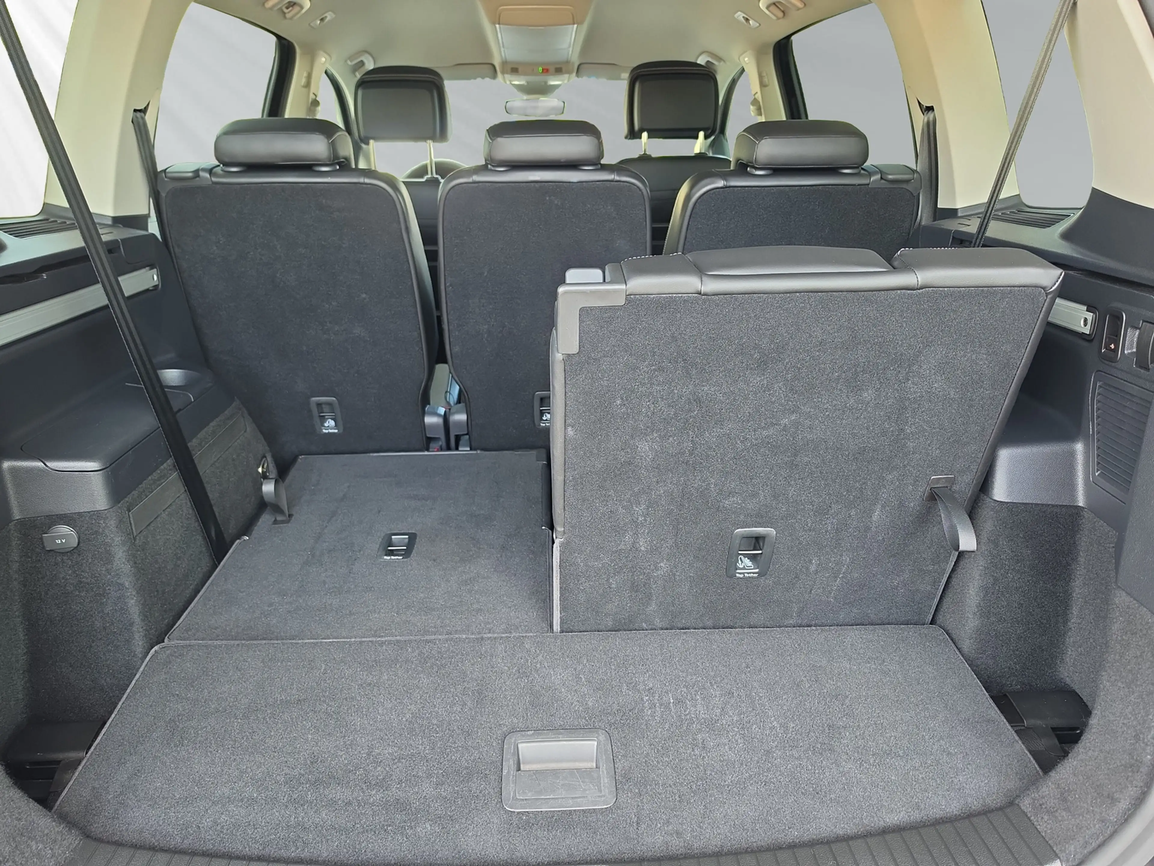 Volkswagen Touran 1,5 TSI DSG Goal 7.SITZE+NAVI+AHK+RÜCK.KAM — photo 6