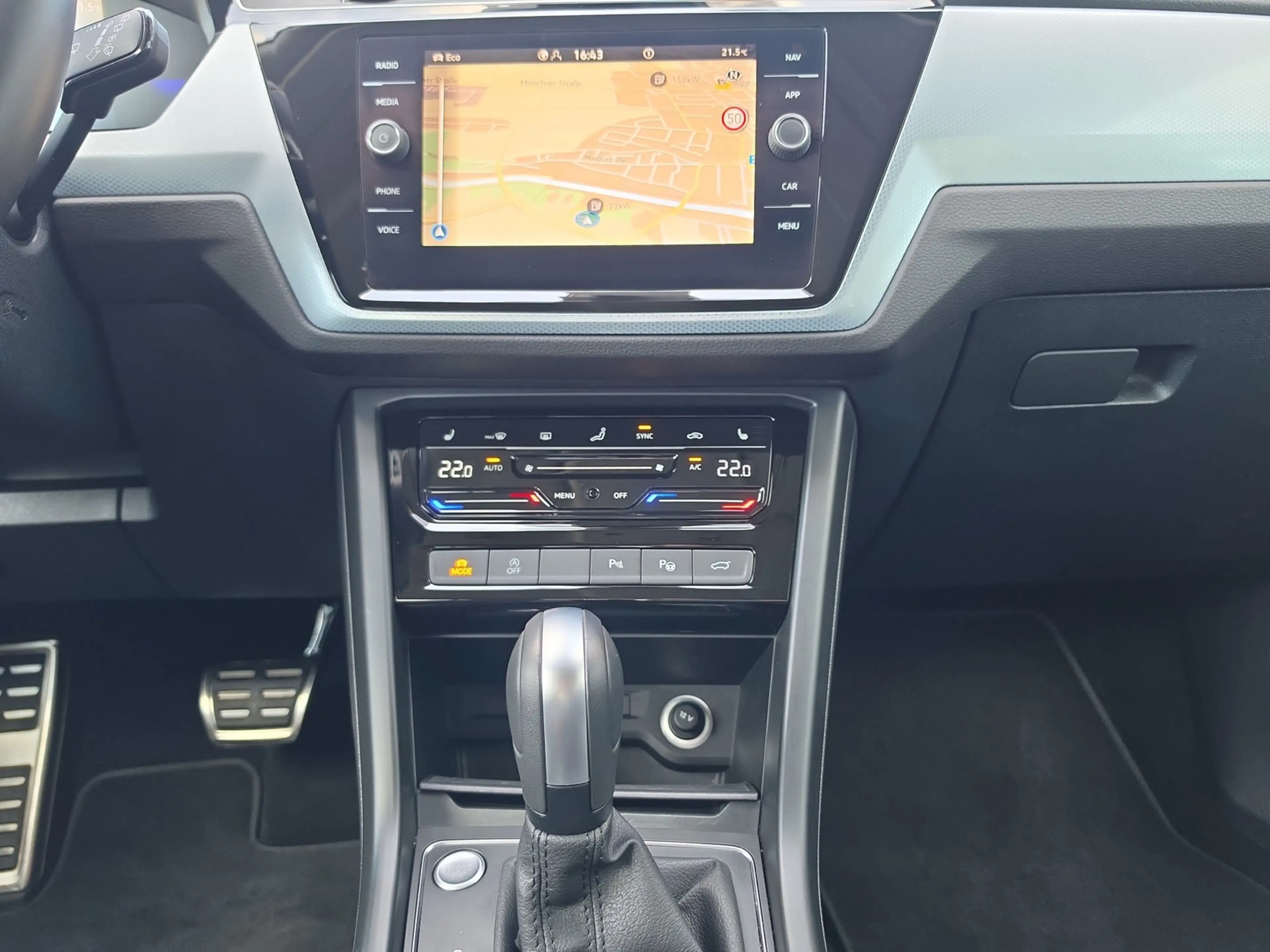 Volkswagen Touran 1,5 TSI DSG Goal 7.SITZE+NAVI+AHK+RÜCK.KAM — photo 14
