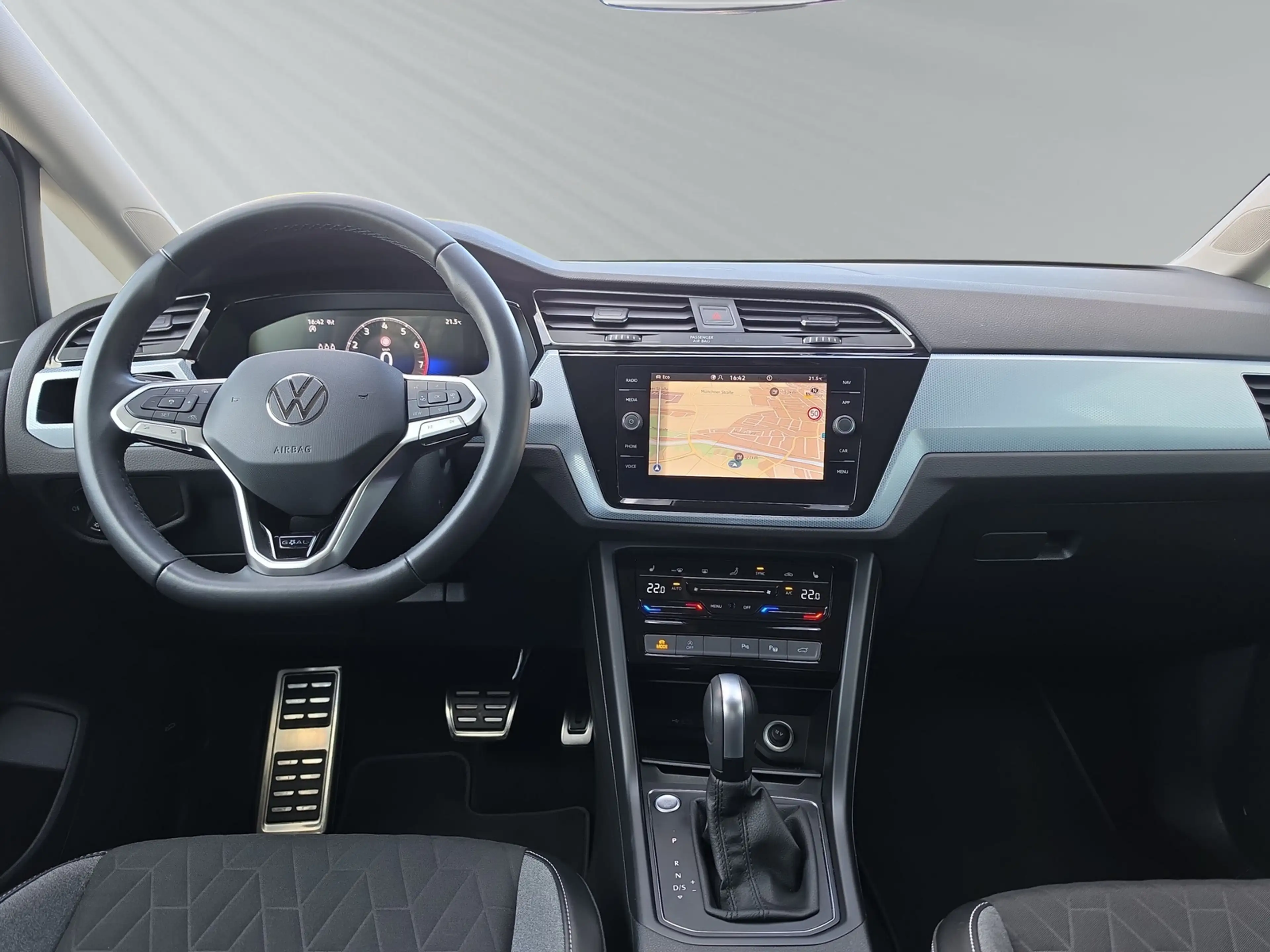 Volkswagen Touran 1,5 TSI DSG Goal 7.SITZE+NAVI+AHK+RÜCK.KAM — photo 12