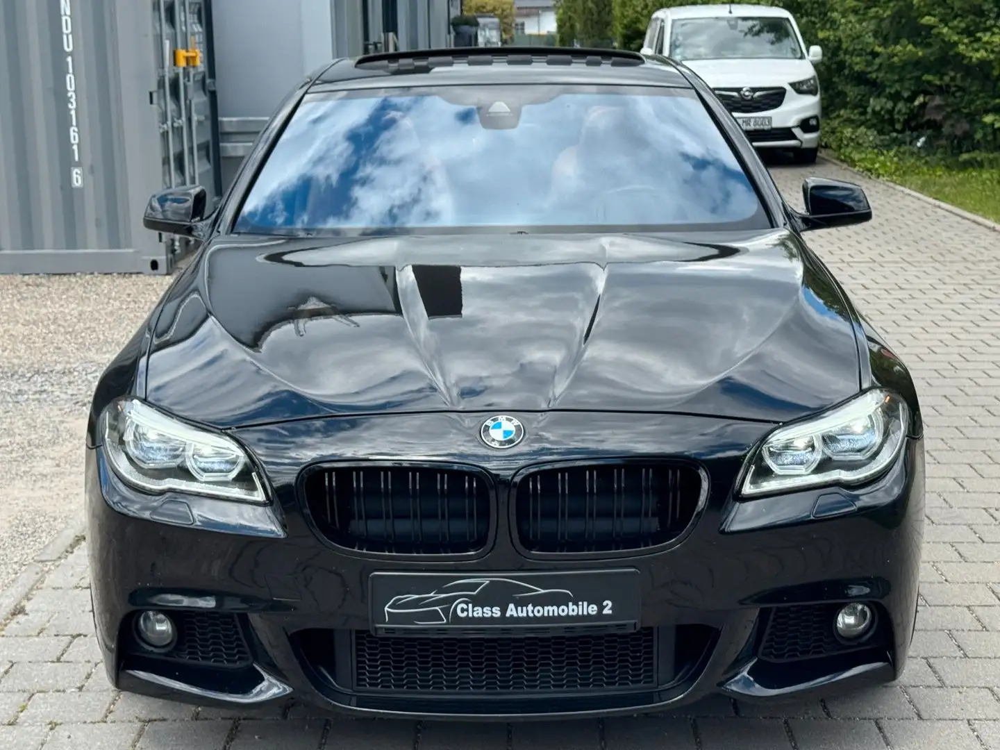 BMW 530 d M Sport Head-Up/Soft Close/Sitzbelüftung Чорний - 2