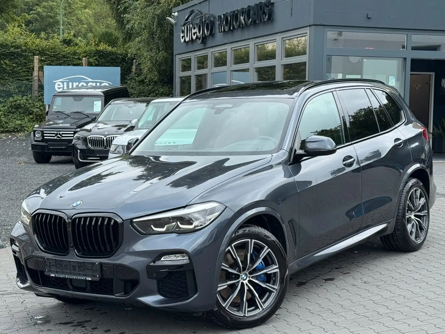 BMW X5 xDrive 30 d Aut. 1 Hand - M Sportpaket /// Grau - 2