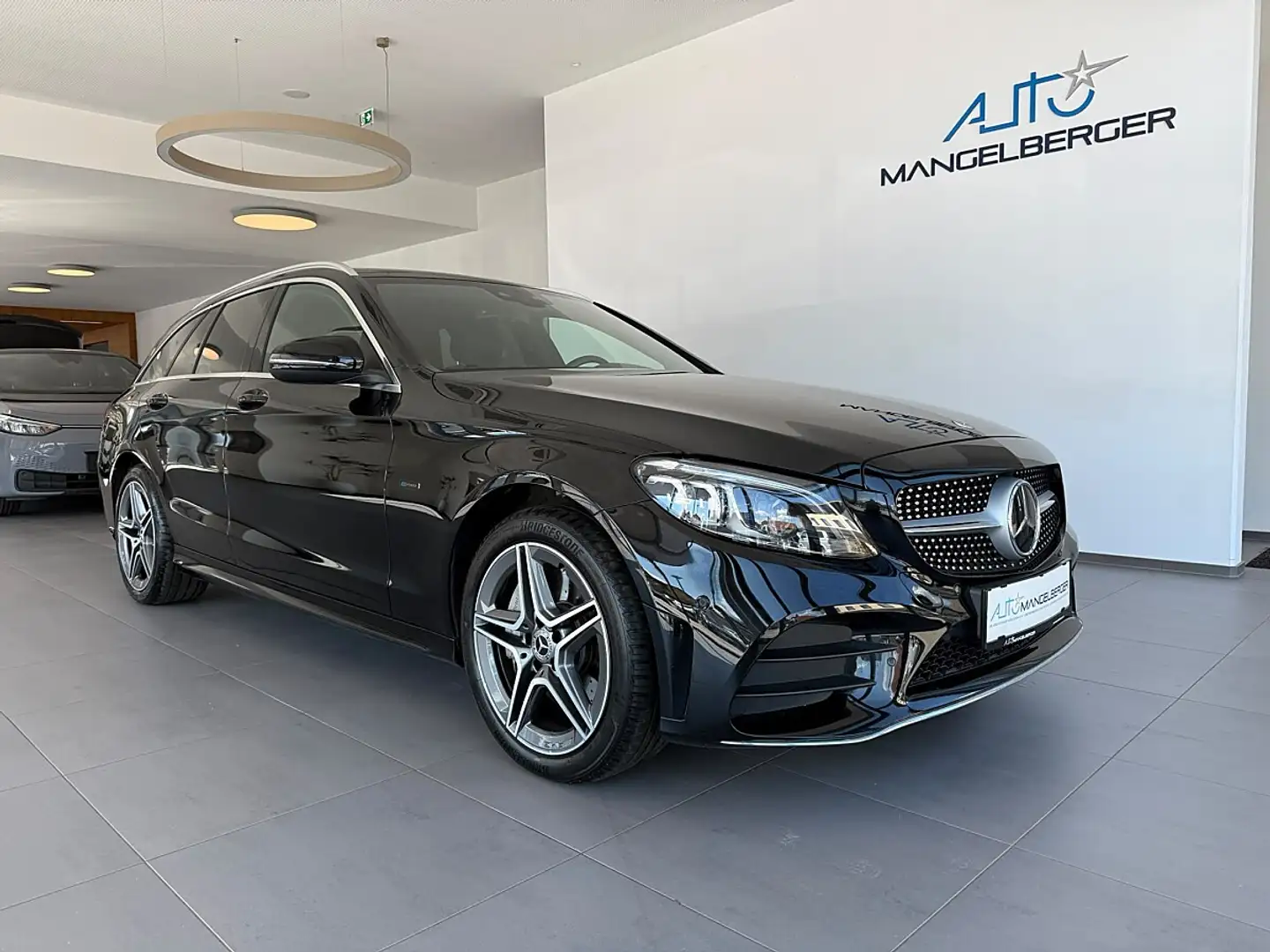 Mercedes-Benz C 300 e PHEV T Aut. Schwarz - 1