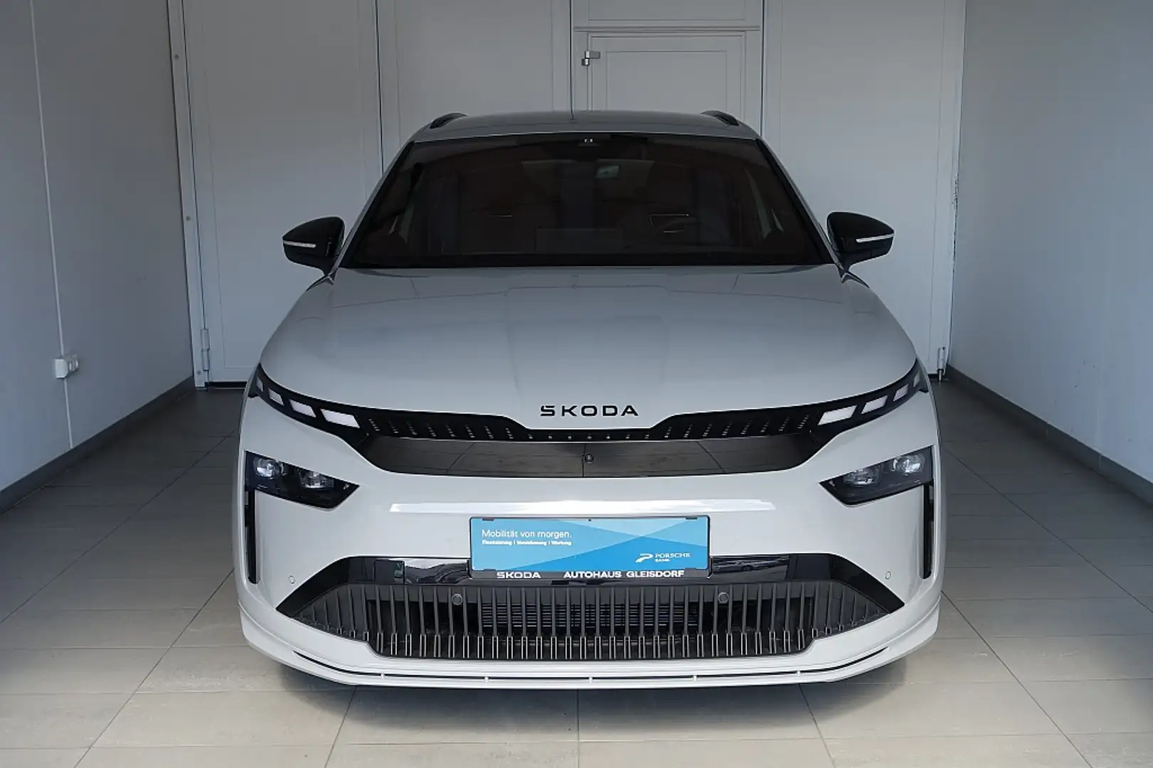Skoda Enyaq 85 82kWh Sportline Grau - 2