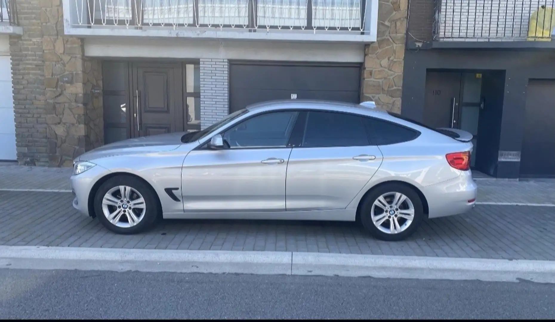 BMW 318 BMW 318gt - 2
