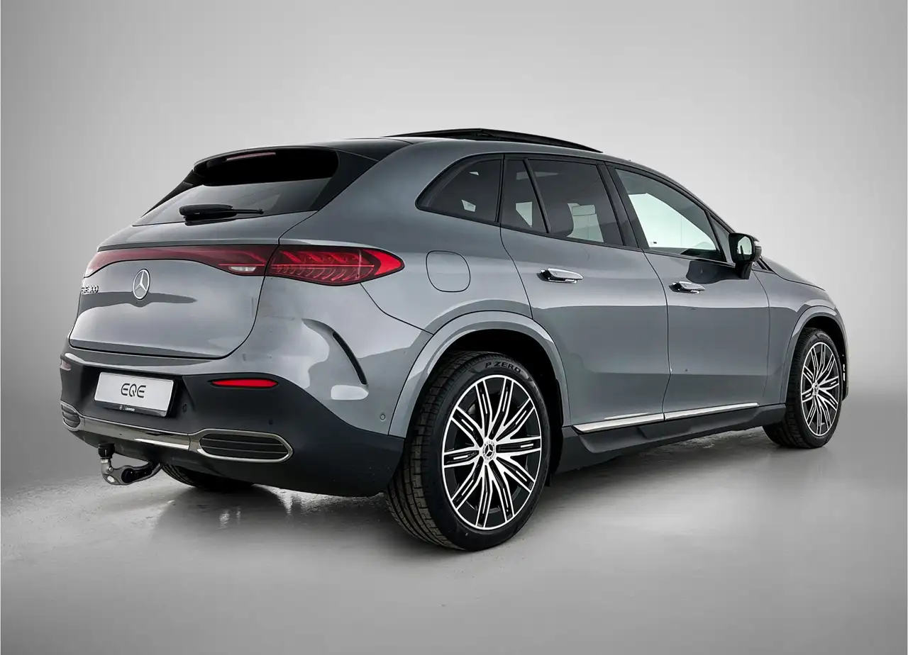Mercedes-Benz EQE SUV 2026
