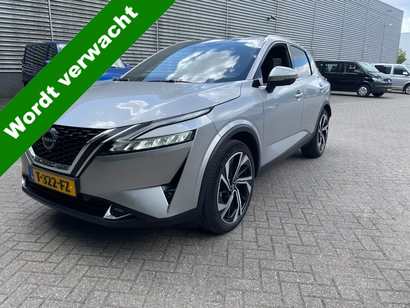 Nissan Qashqai 1.3 MHEV Xtronic Tekna Plus | Elektrische stoel | Grijs - 1
