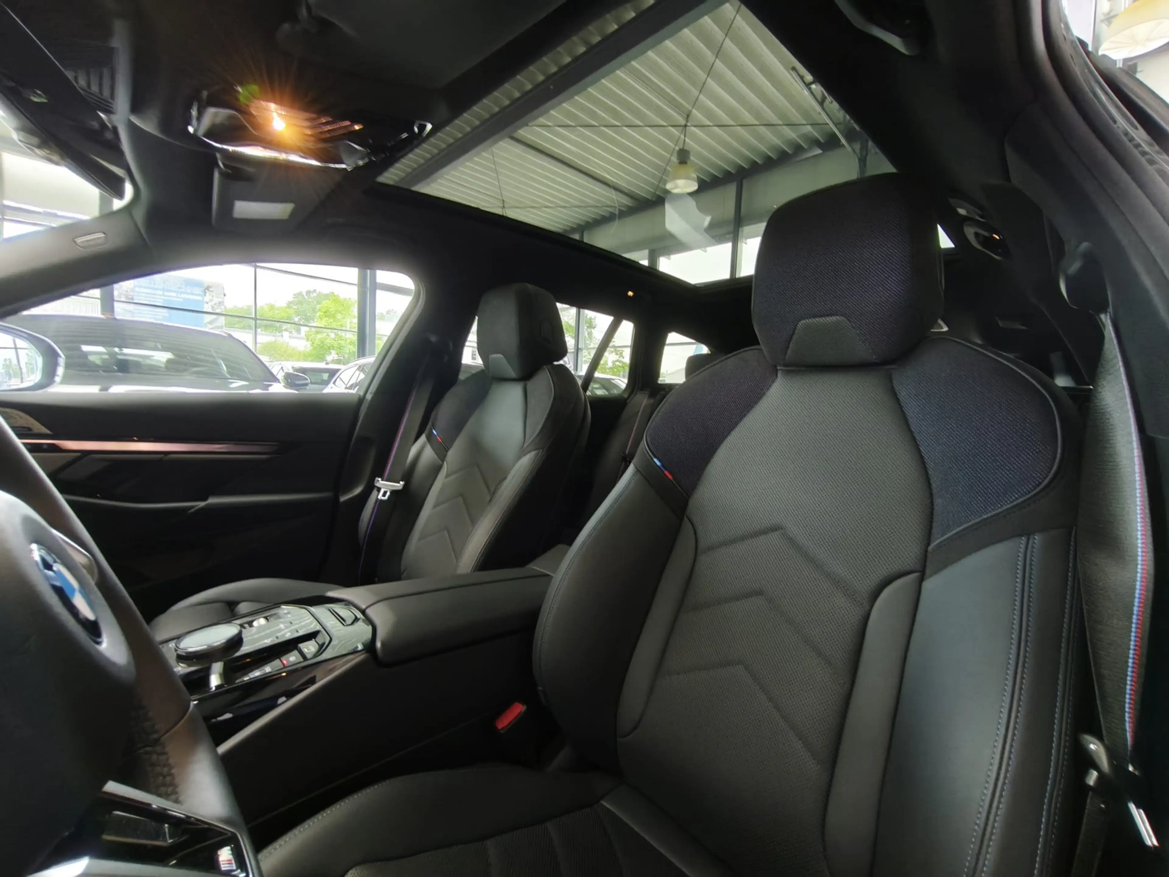 BMW 520 d Tour.xDr M Sport Pro ACC/Pano/360°/B&W/21"/HUD — photo 9