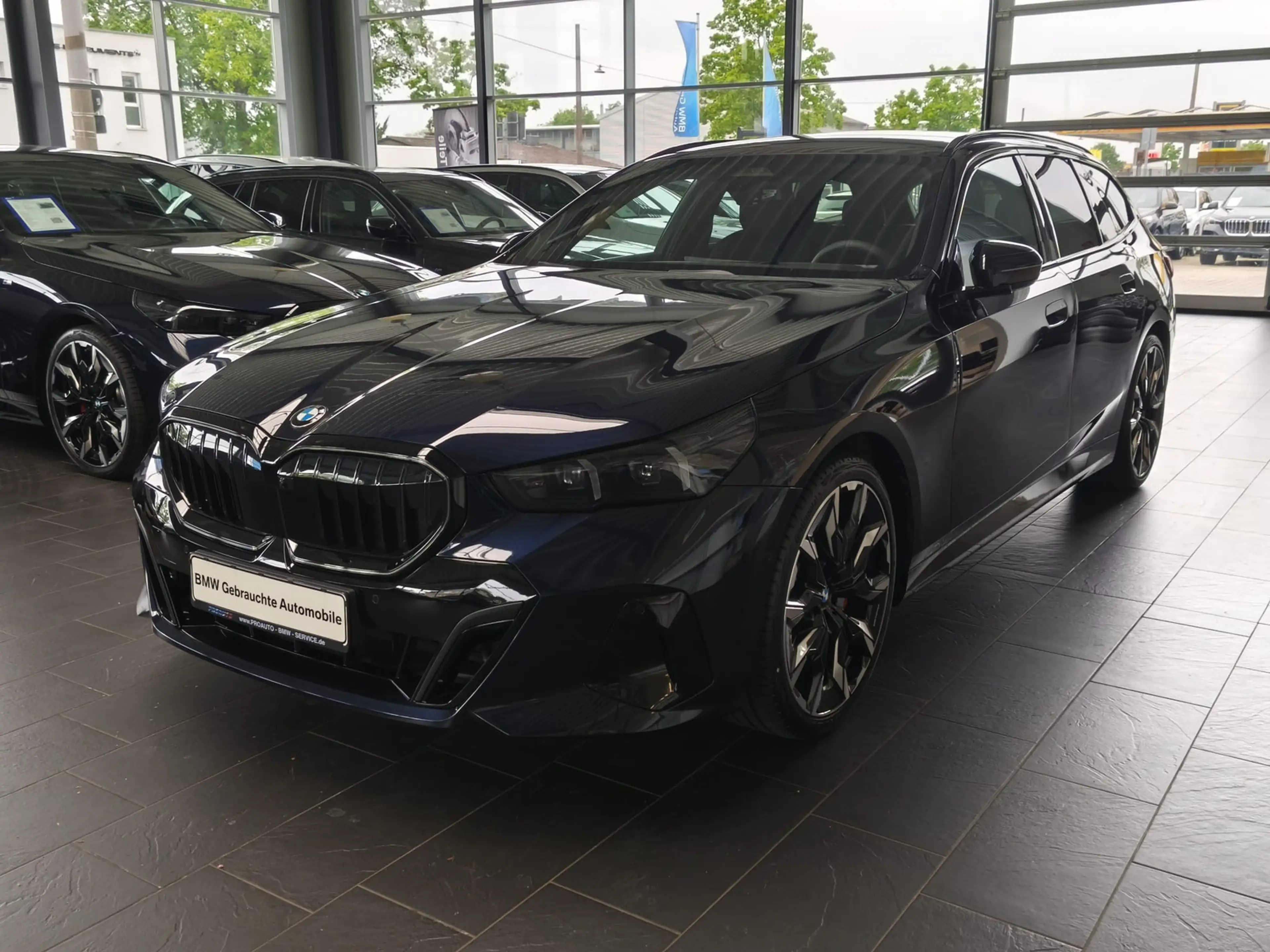 BMW 520 d Tour.xDr M Sport Pro ACC/Pano/360°/B&W/21"/HUD — photo 3
