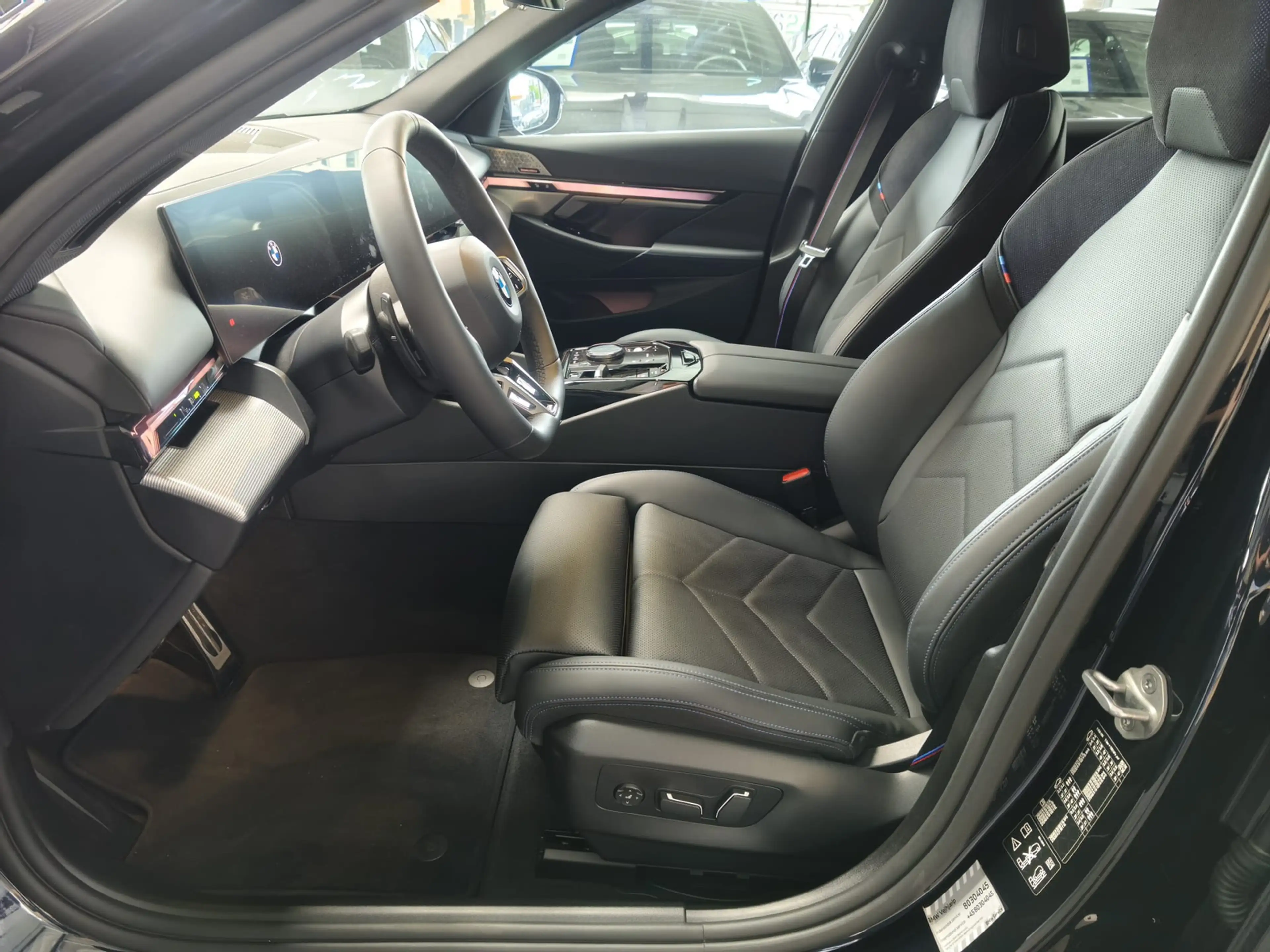 BMW 520 d Tour.xDr M Sport Pro ACC/Pano/360°/B&W/21"/HUD — photo 8