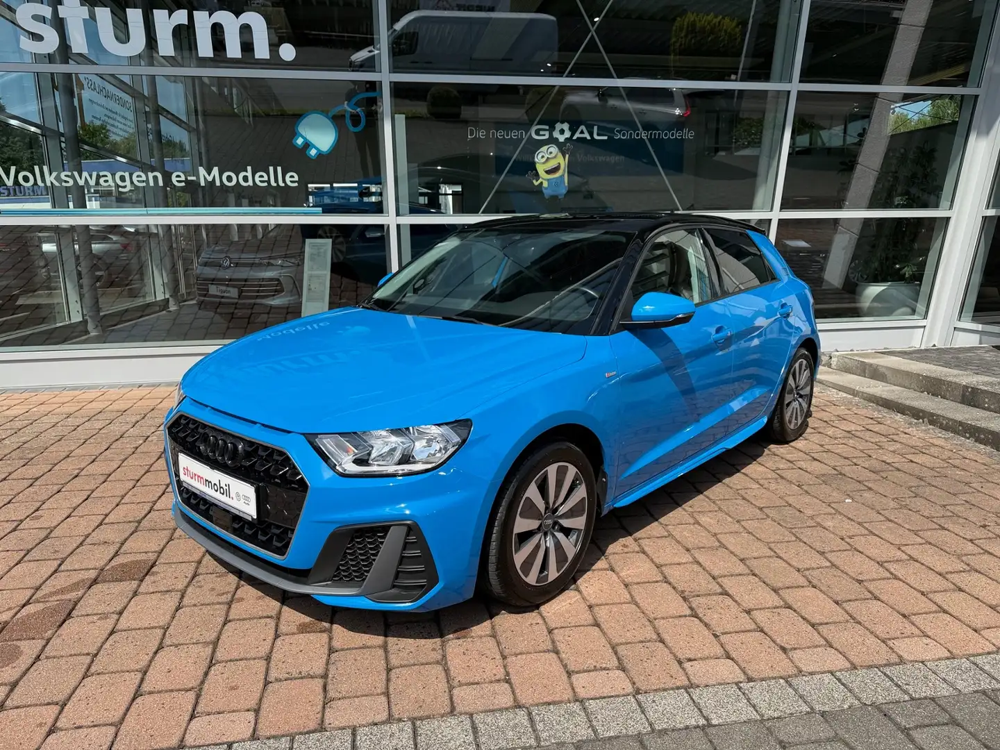 Audi A1 Sportback 30 TFSI S line Blau - 2