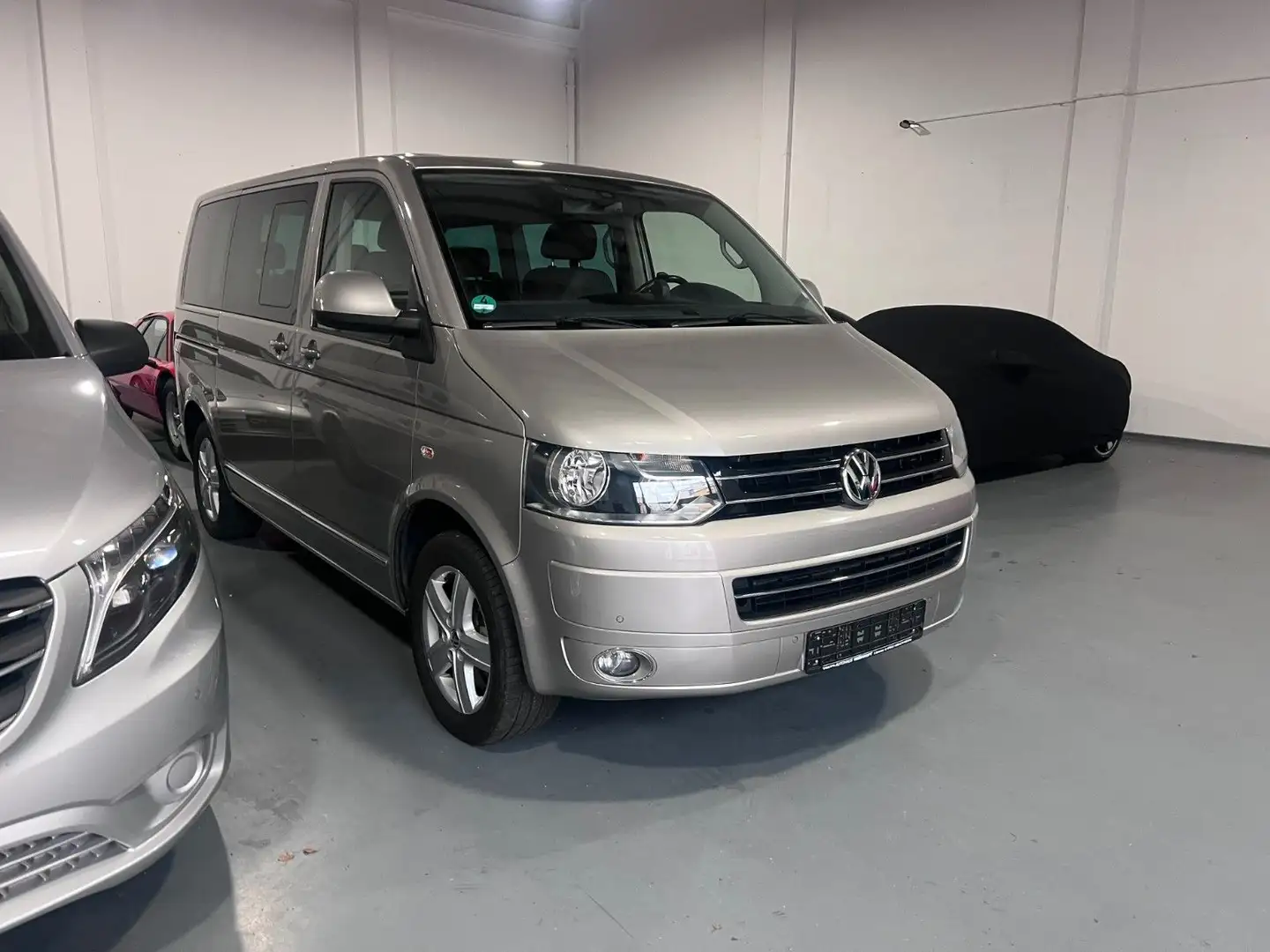 Volkswagen T5 Multivan | AHK | Standheizung | 7-G.-PDK | Beige - 1