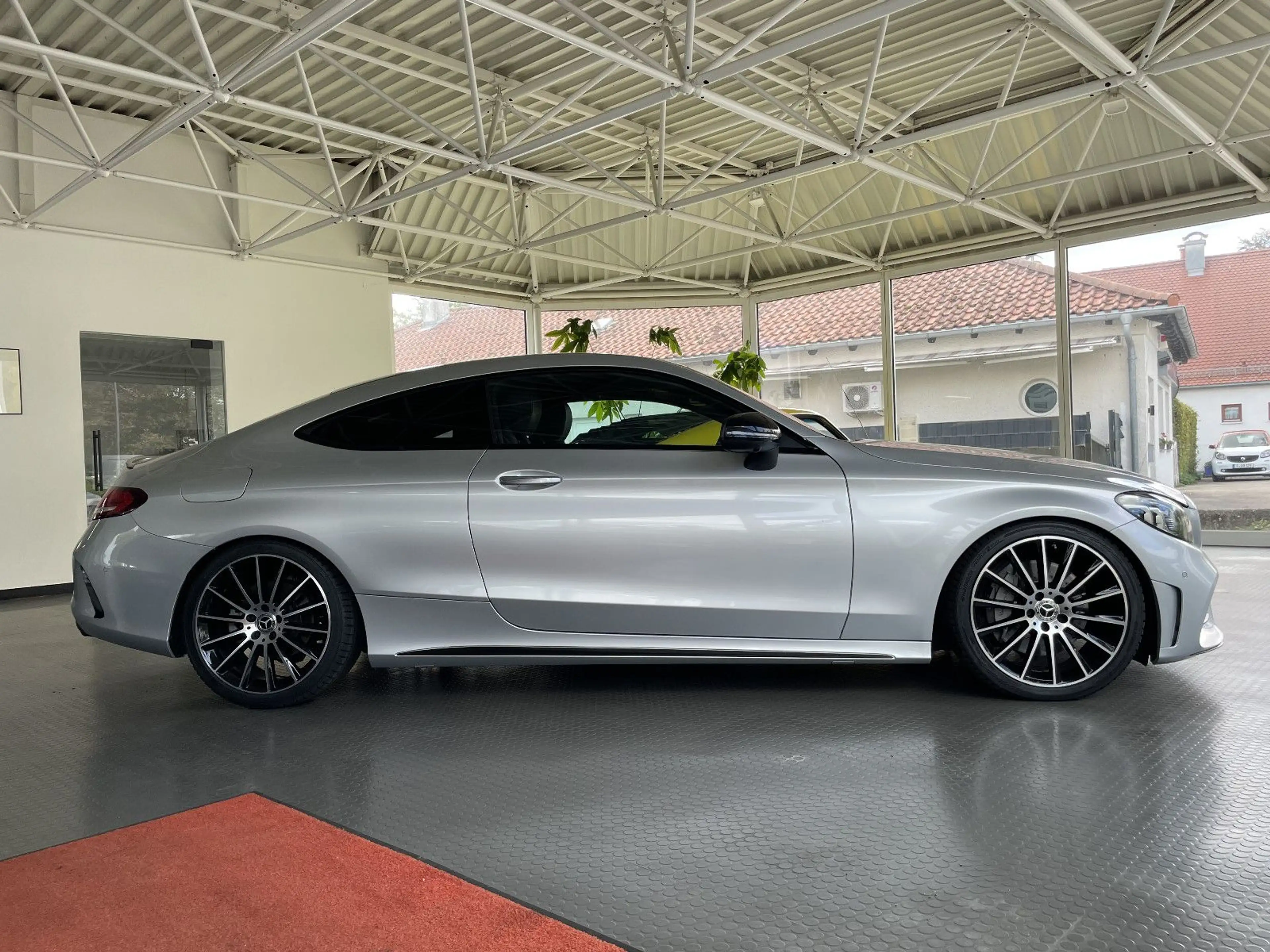 Mercedes-Benz C 300 d AMG 4matic 360° HUD Panorama — photo 4