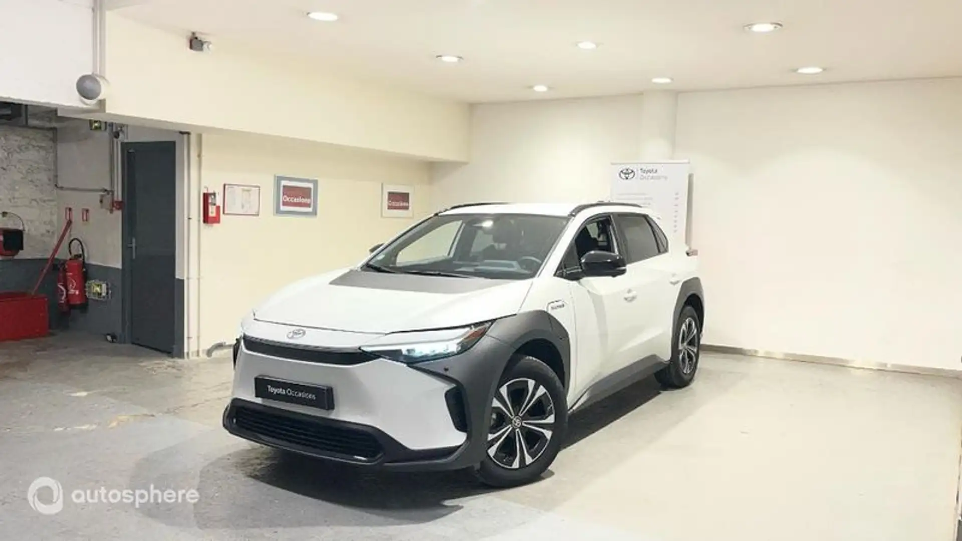 TOYOTA Bz4x