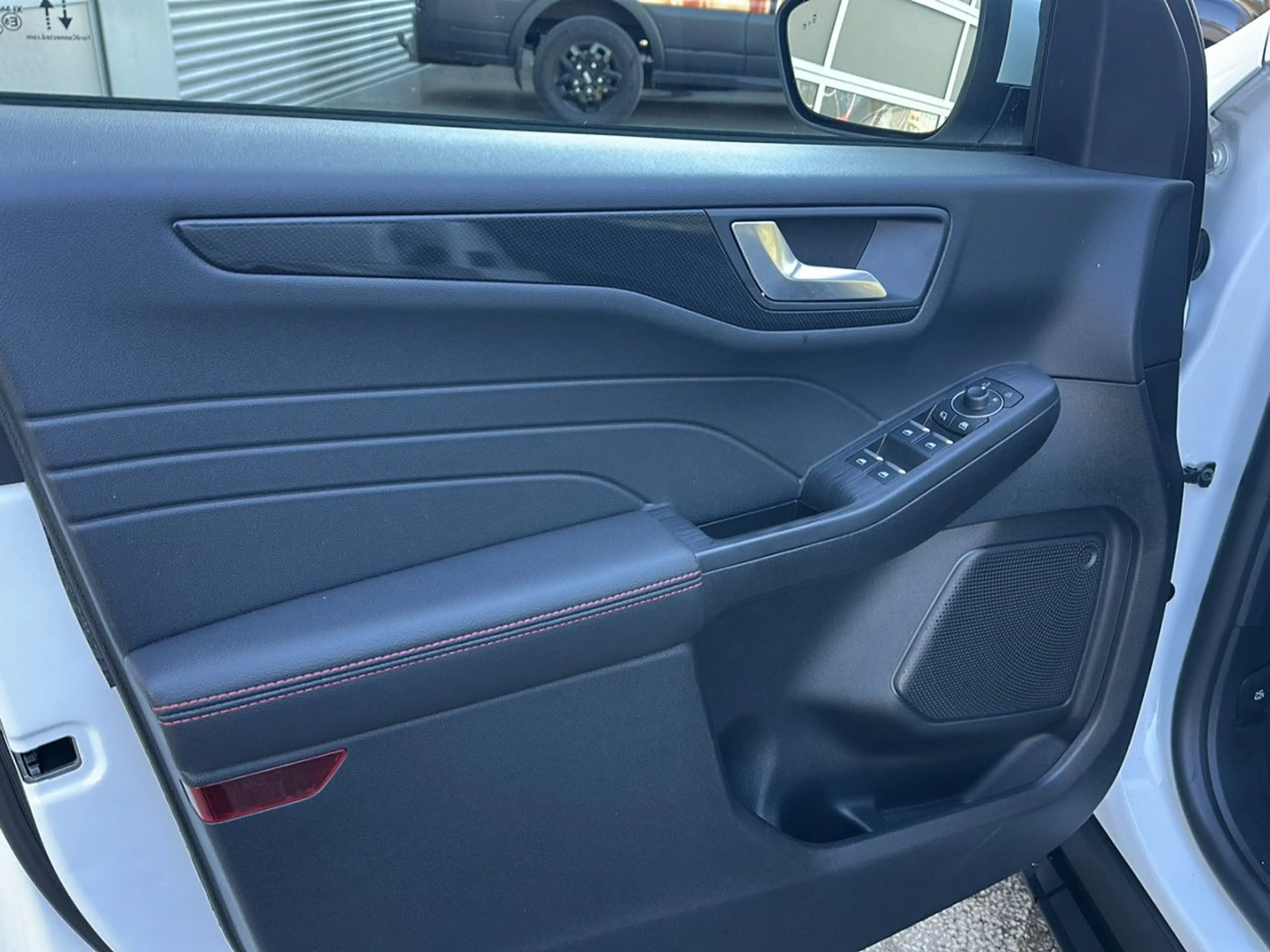 Ford Kuga Plug-In Hybrid ST-Line X Automatik Bluetooth — photo 12
