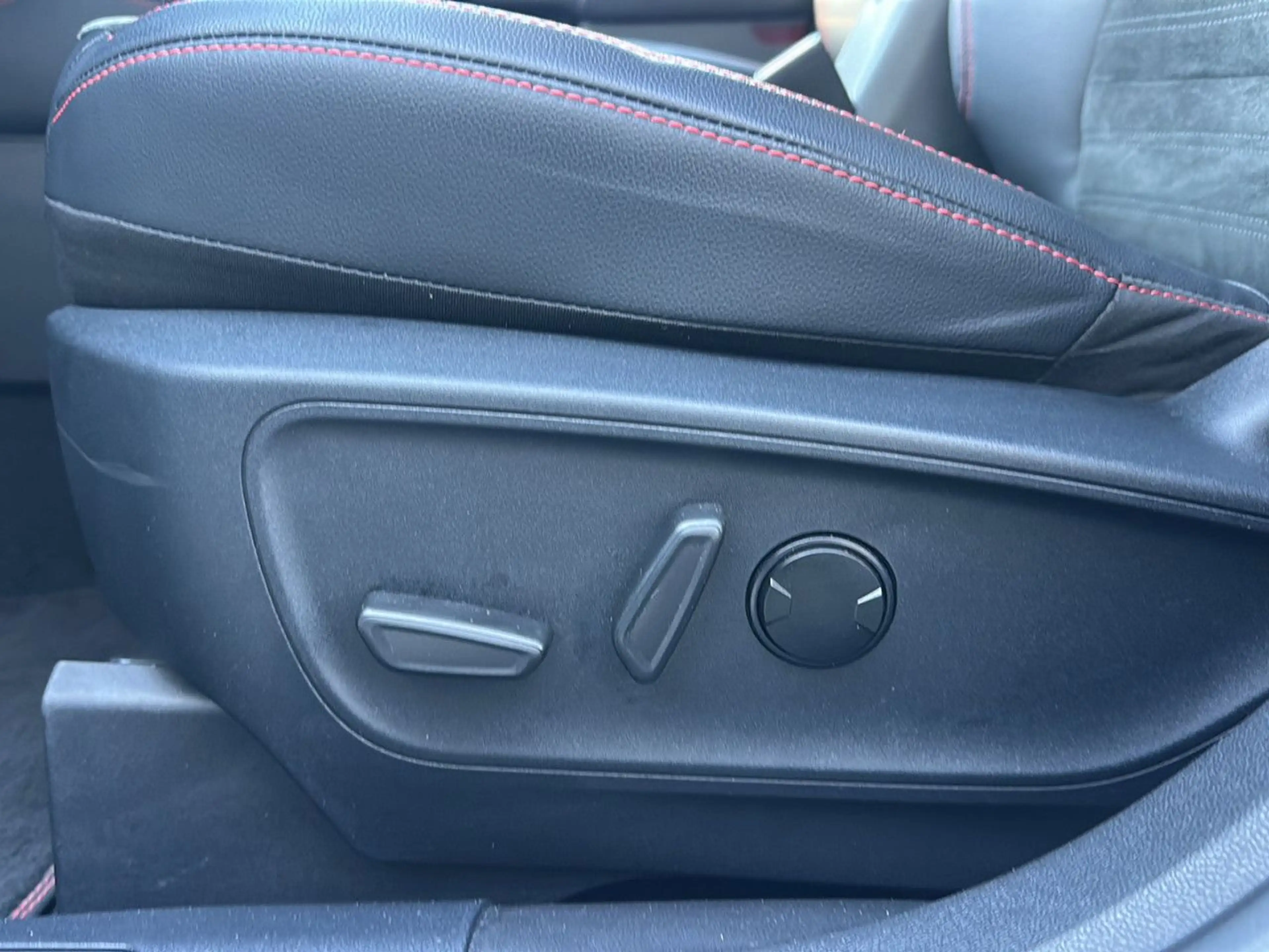 Ford Kuga Plug-In Hybrid ST-Line X Automatik Bluetooth — photo 28