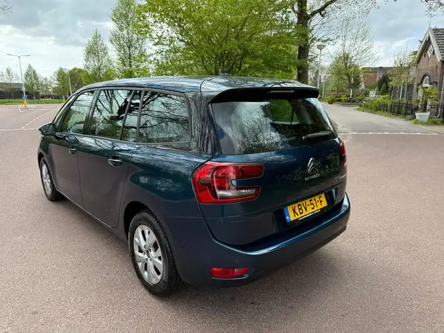 Citroen Grand C4 Spacetourer view 6