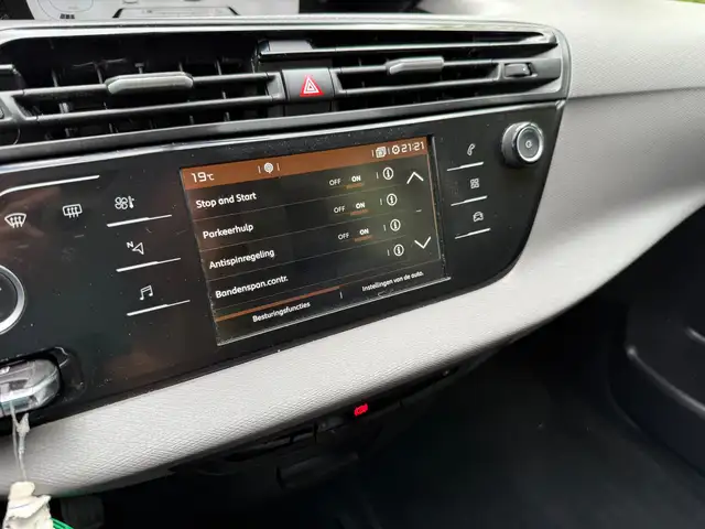Citroen Grand C4 Spacetourer view 13