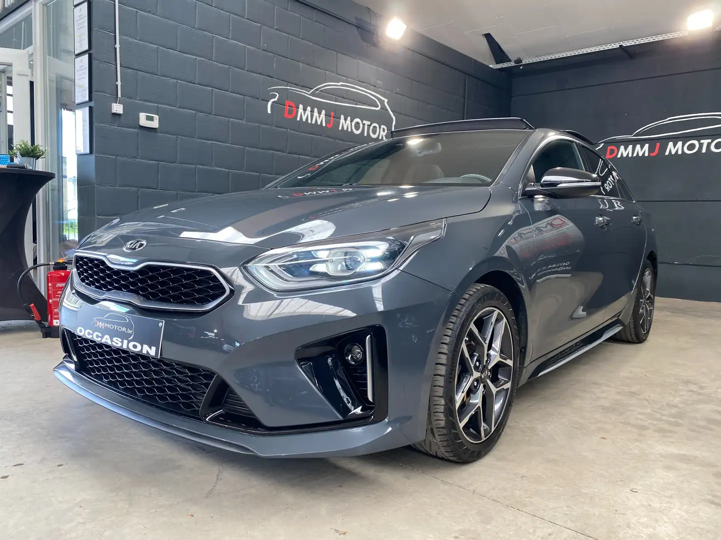 Kia ProCeed / pro_cee'd 1.4 T-GDi GT-Line DCT ISG Šedá - 1