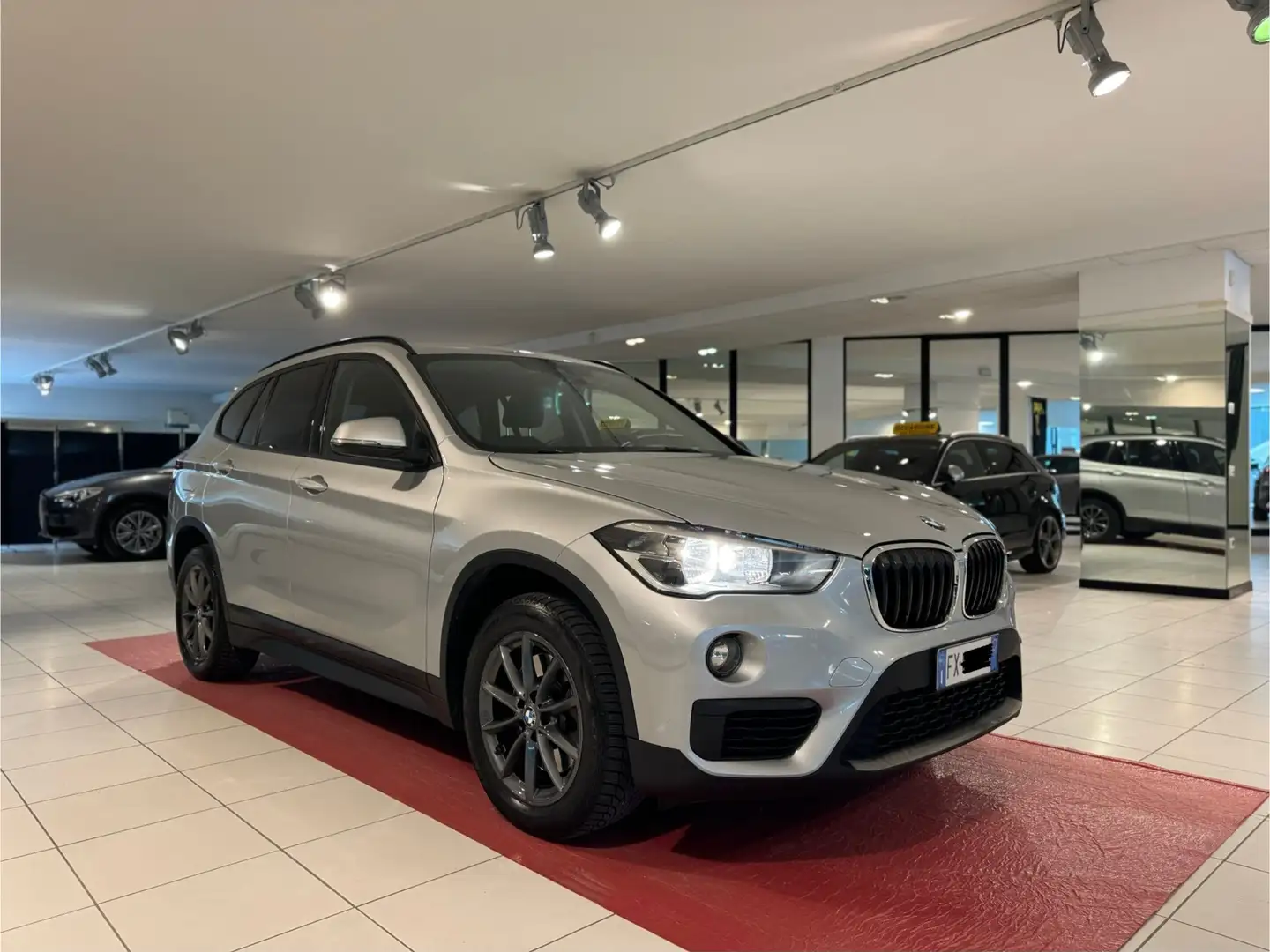 BMW X1 xdrive20d Sport auto PARI AL NUOVO*NAVIGATORE - 1