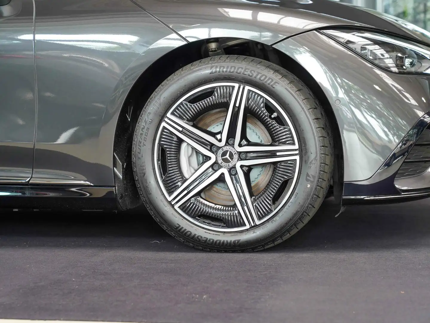 Mercedes-Benz EQE 300 EQE 300 AMG Line Night Head-up Hinterachslenkung Gris - 2