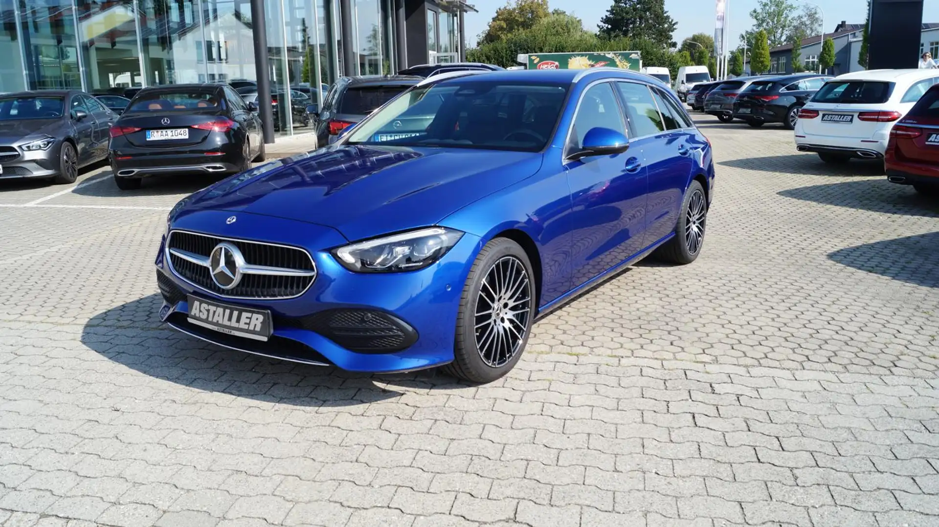 Mercedes-Benz C 180 T Avantgarde 2x AHK+MBUX+LED+Navi+Park+Kam Blau - 2