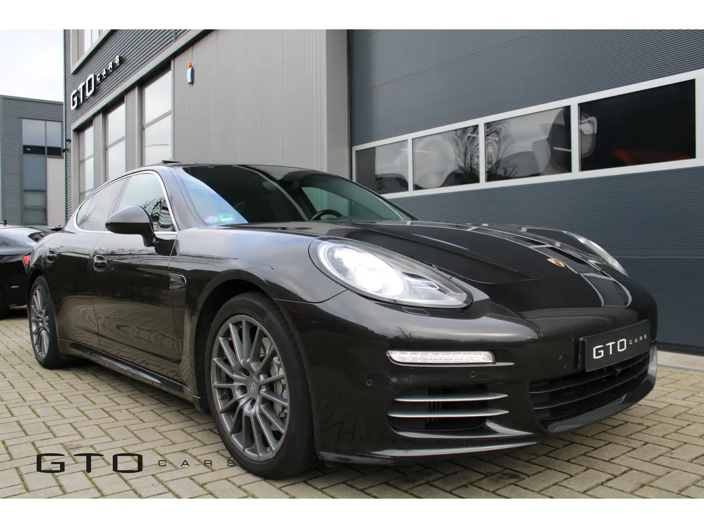 Porsche Panamera 3.0 4S Pano/Bose/Sportuitlaat/Xenon/Ventilatie/Tre Grijs - 2
