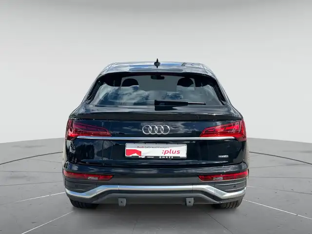 Audi Q5 view 7