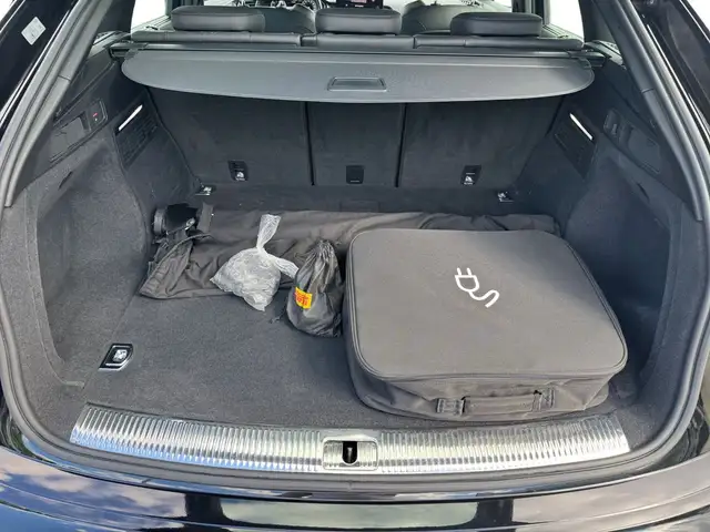 Audi Q5 view 14