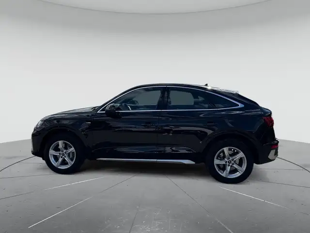 Audi Q5 view 6