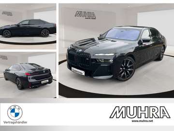 M760e xDrive Pano Sky Executive Lounge Seating